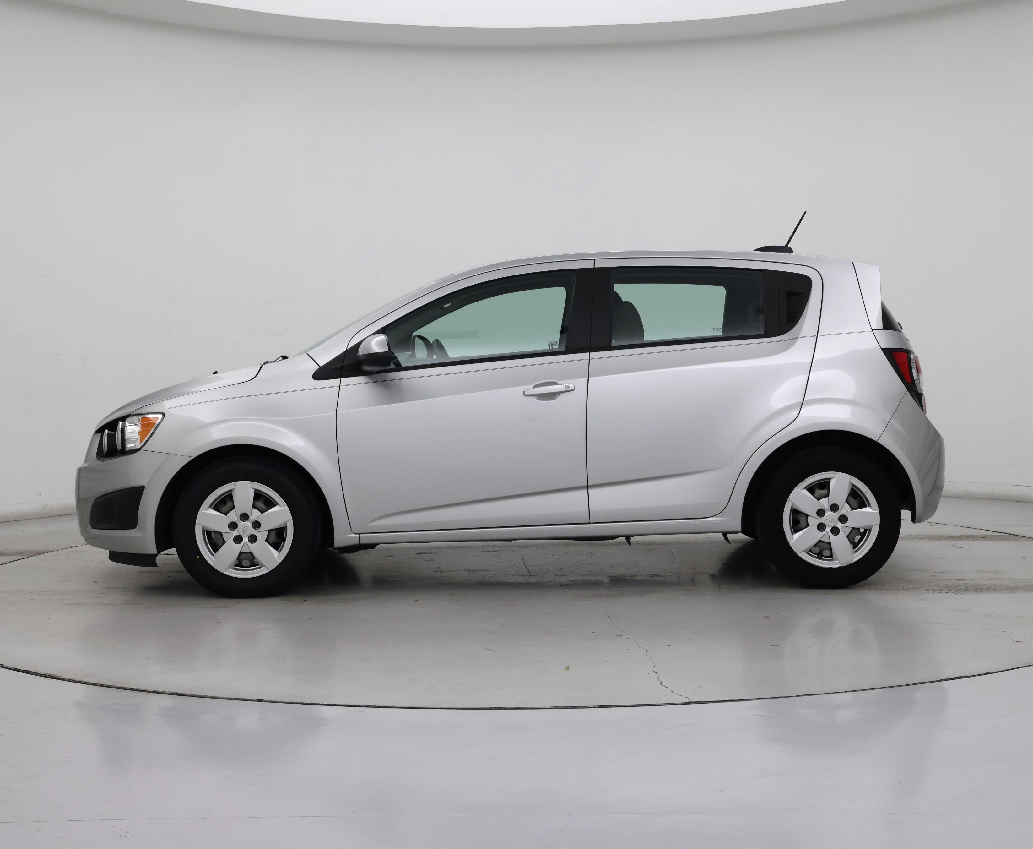 Thumbnail: 2015 Chevrolet Sonic - 3