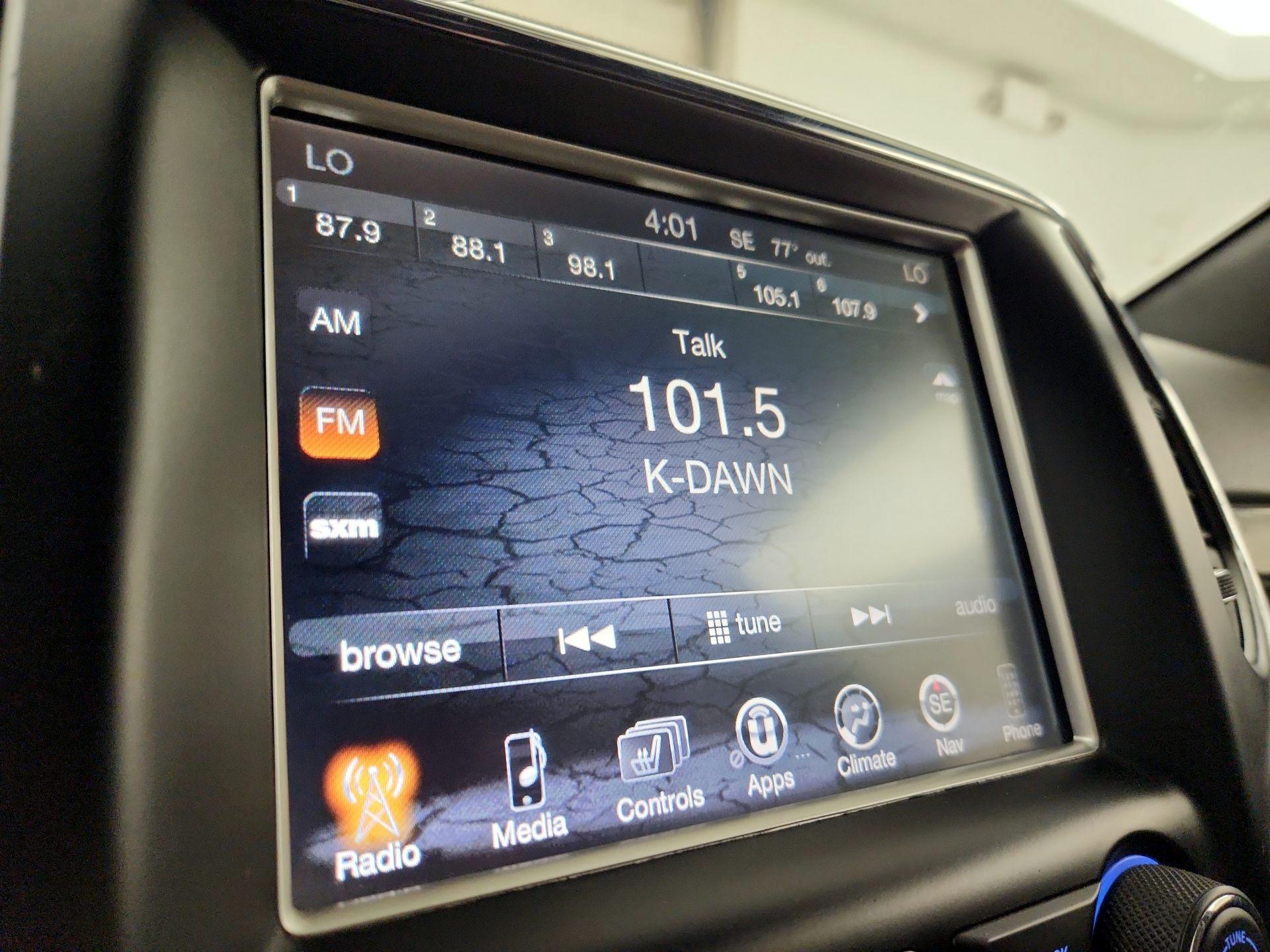 Thumbnail: 2015 Jeep Grand Cherokee - 16