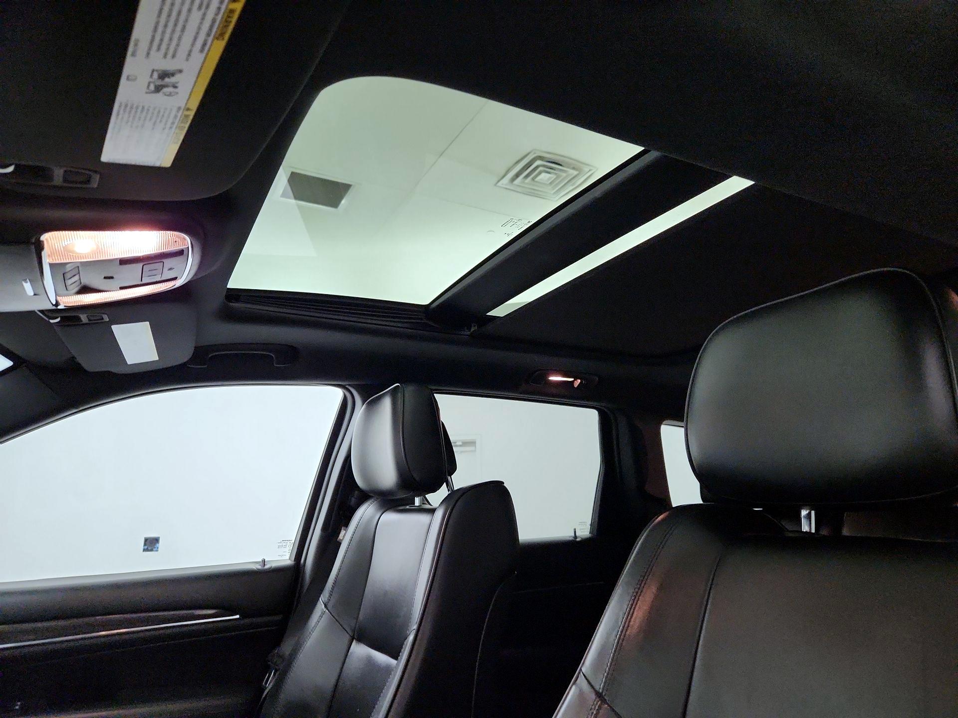 Thumbnail: 2015 Jeep Grand Cherokee - 20