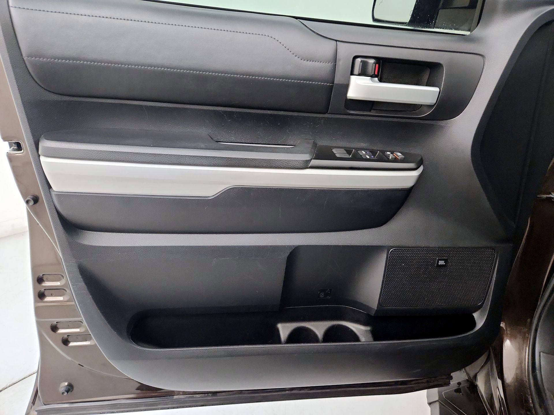 Thumbnail: 2018 Toyota Tundra - 12