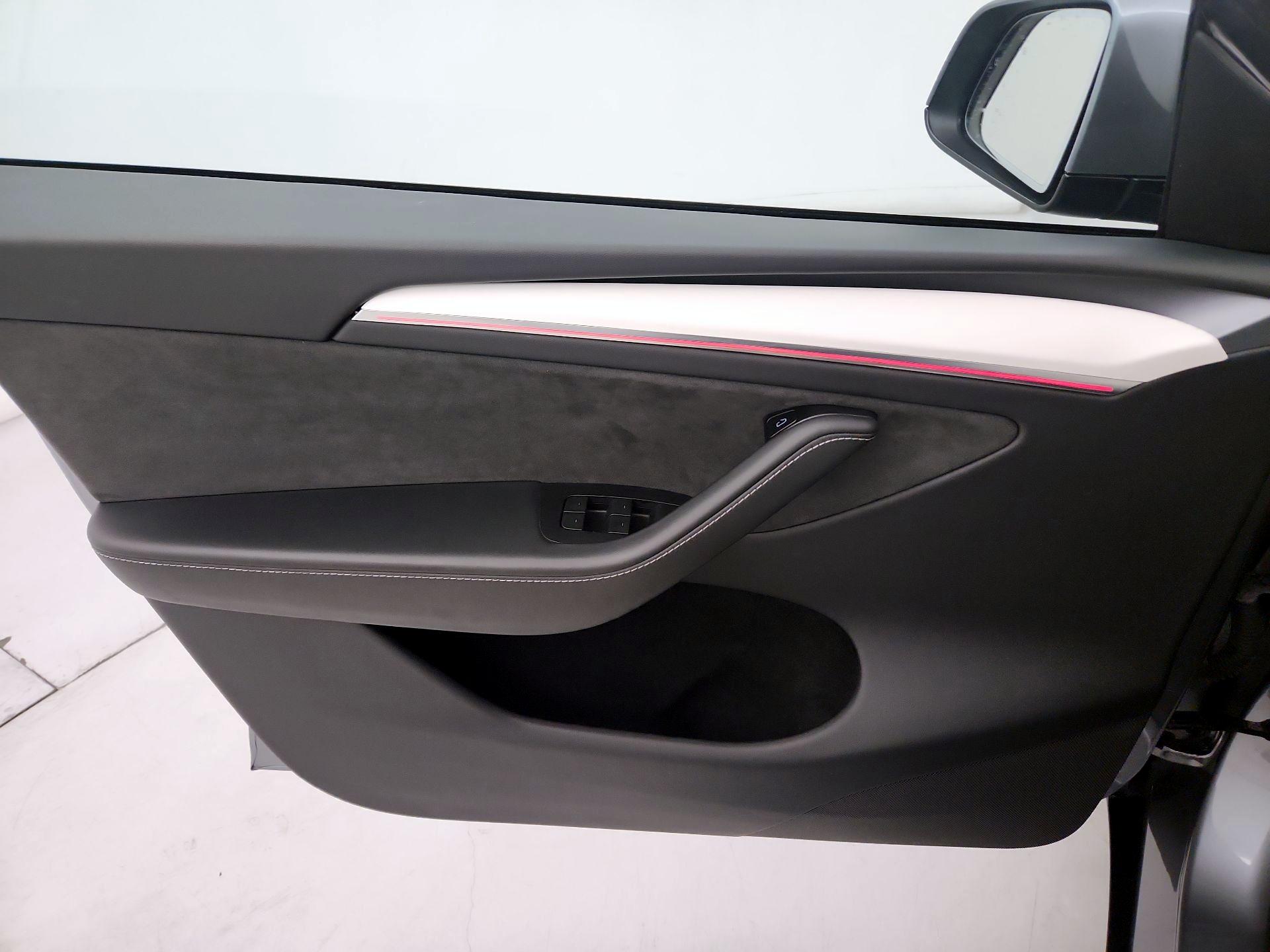 Thumbnail: 2024 Tesla Model Y - 12