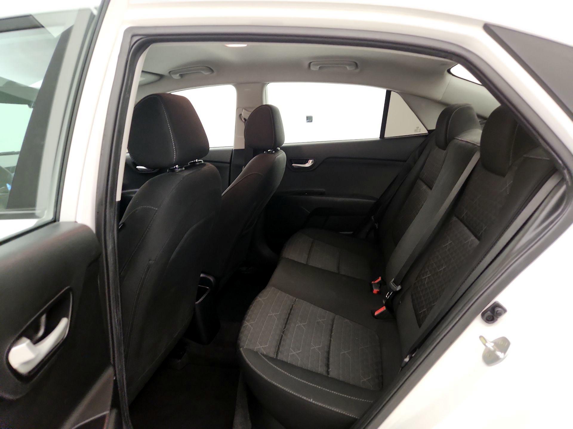 Thumbnail: 2019 Kia Rio - 19