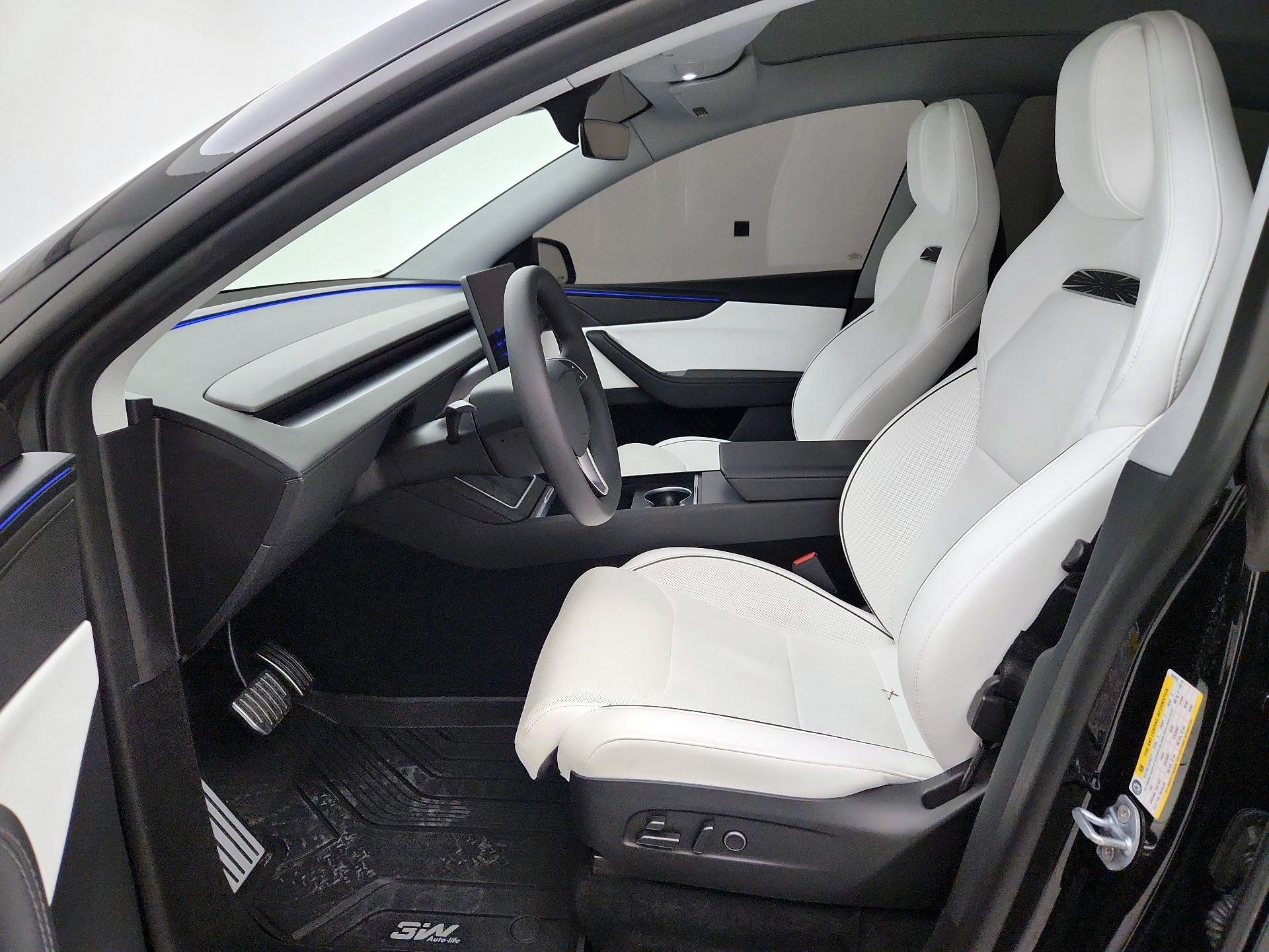 Thumbnail: 2026 Tesla Model Y - 11