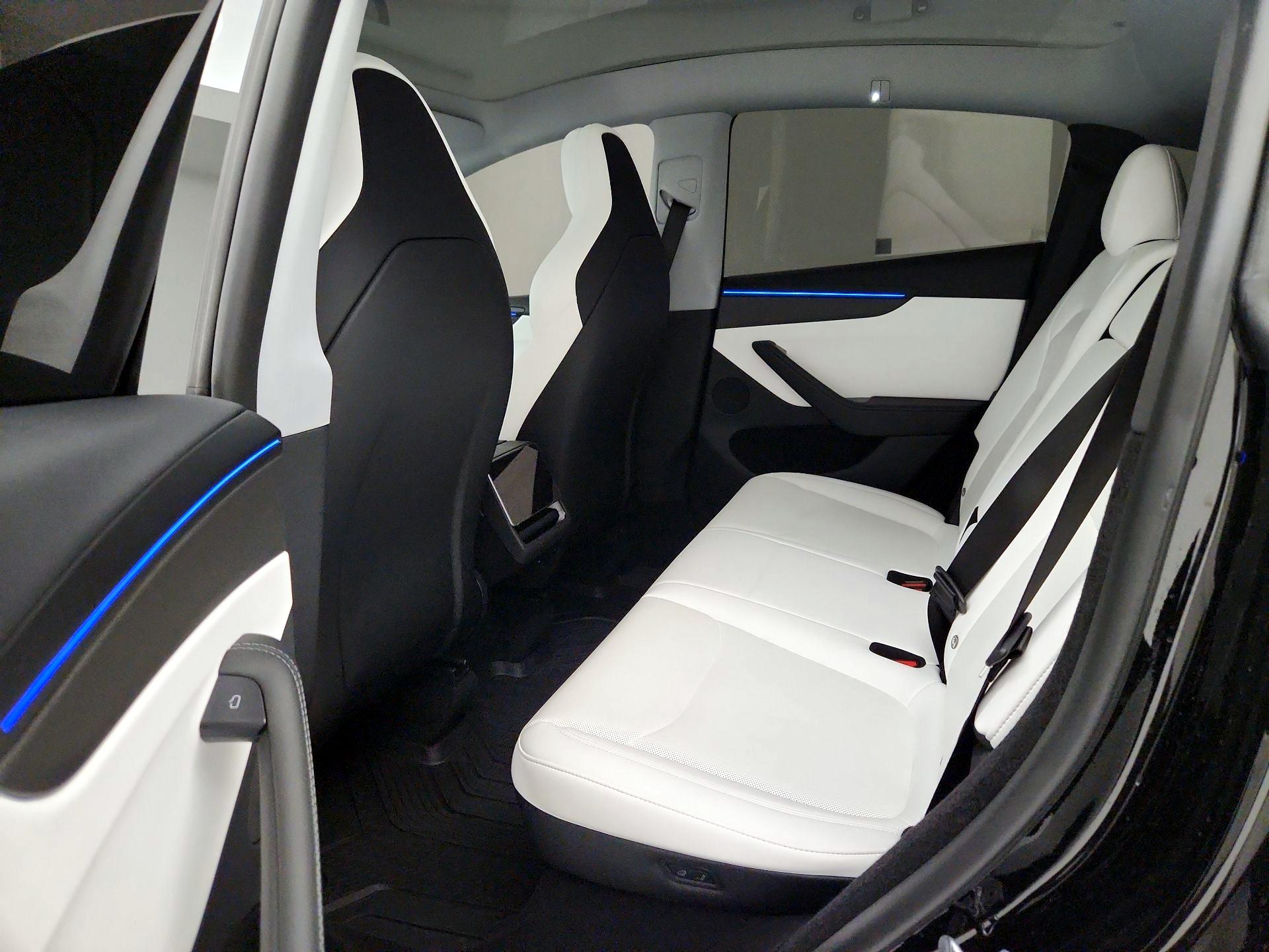 Thumbnail: 2026 Tesla Model Y - 19