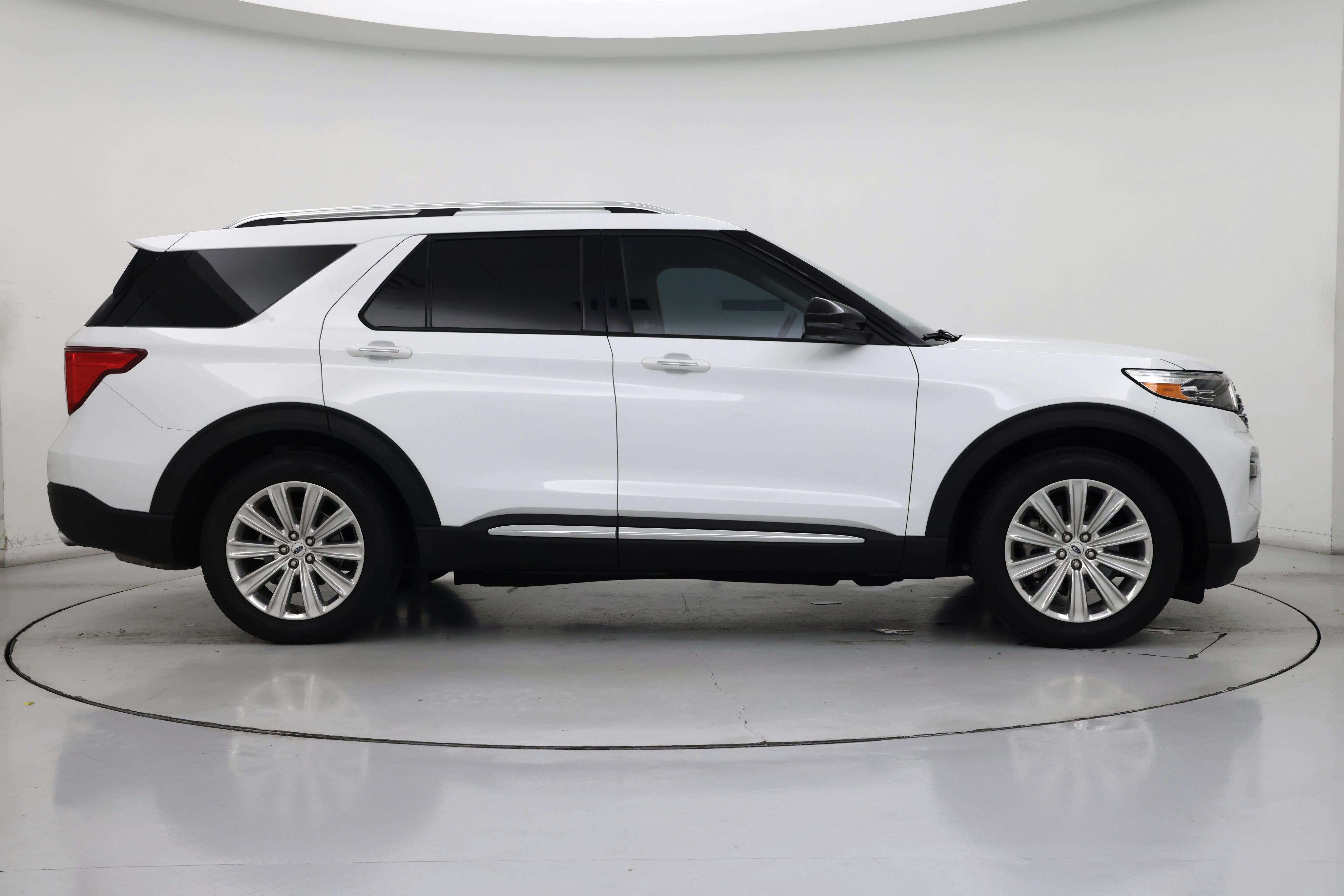 Thumbnail: 2021 Ford Explorer - 7