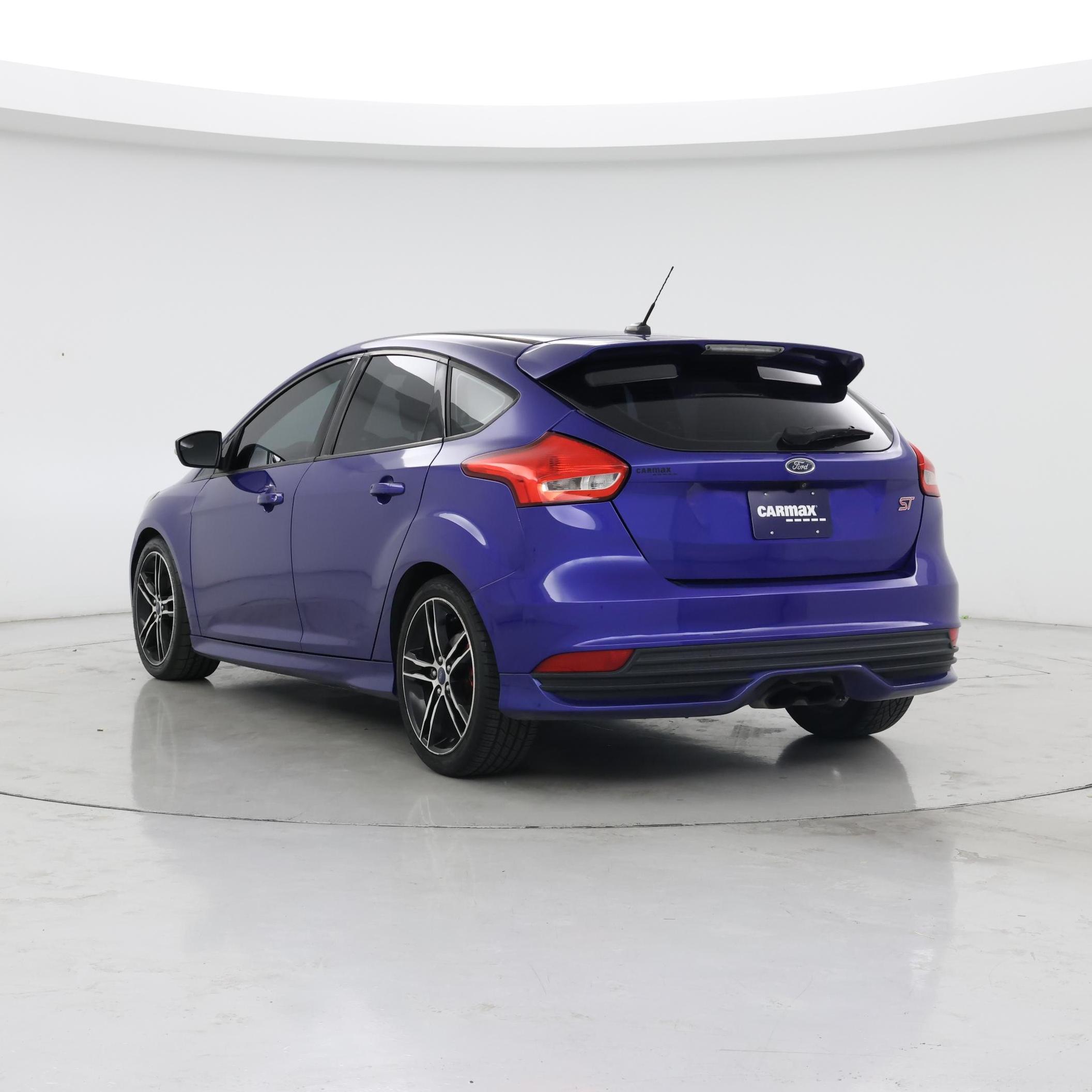 Thumbnail: 2015 Ford Focus - 2