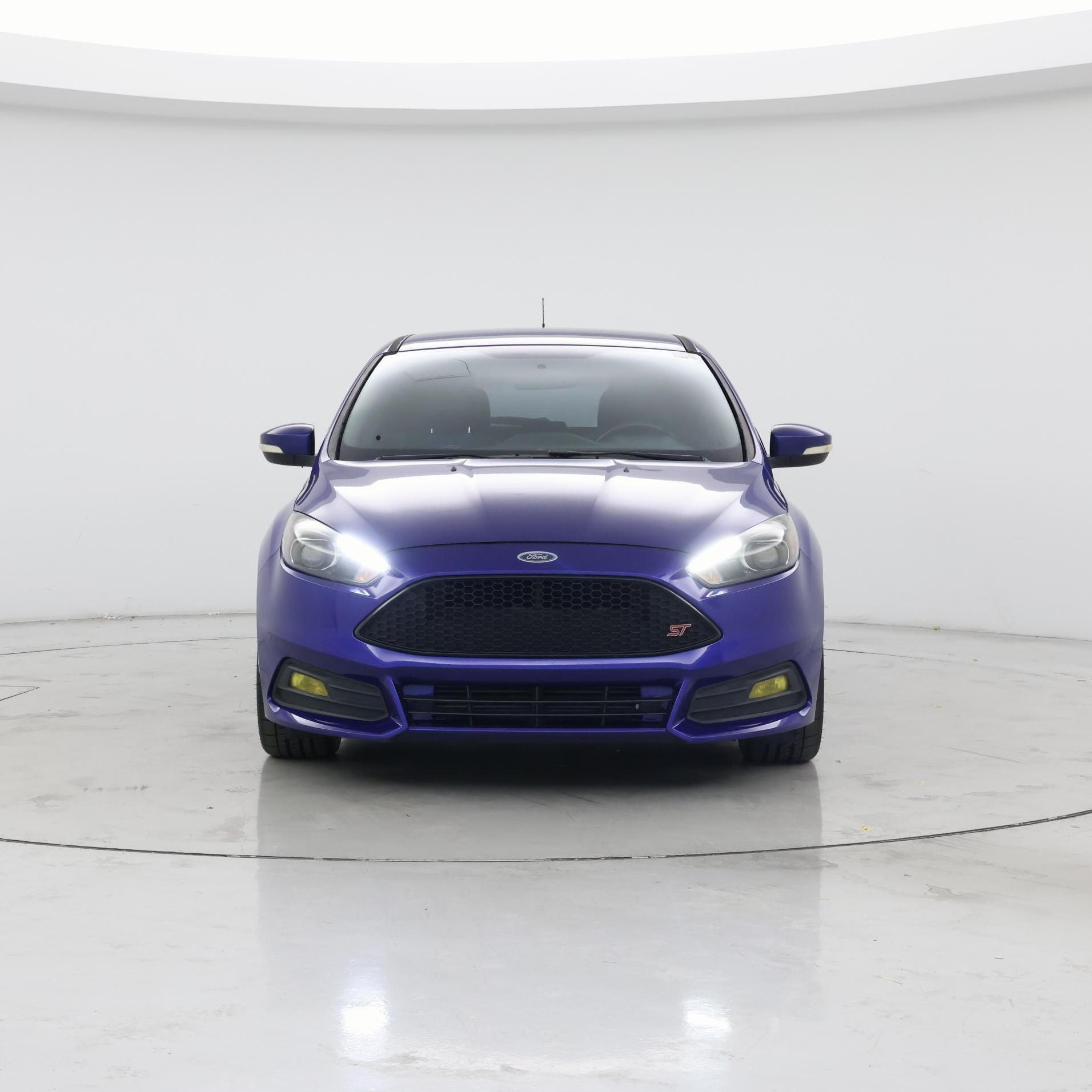 Thumbnail: 2015 Ford Focus - 5