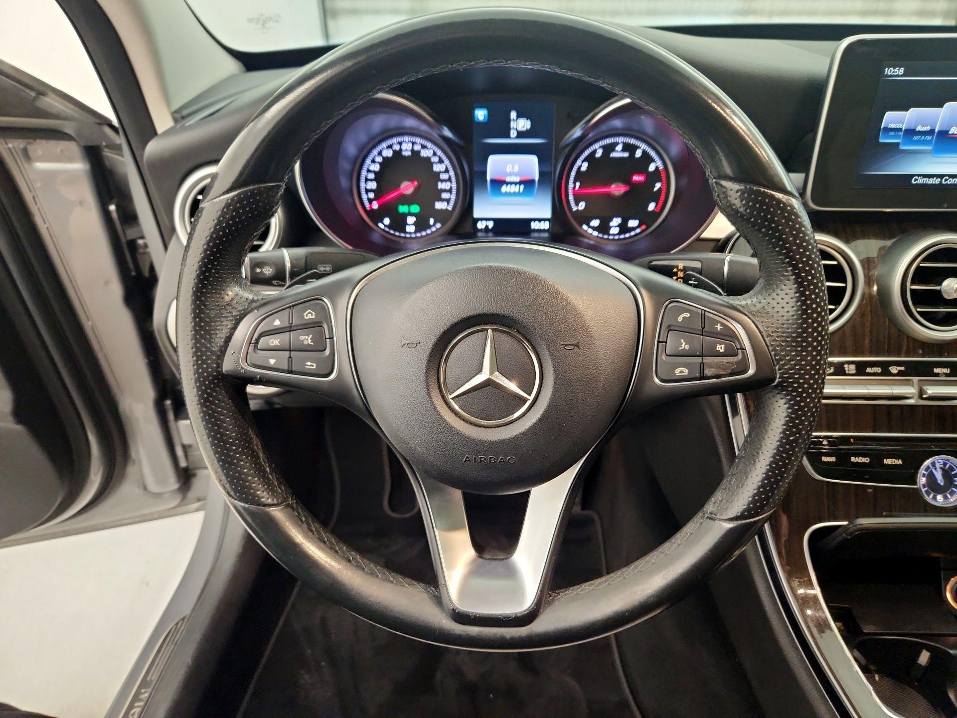 Thumbnail: 2015 Mercedes-Benz C-Class - 10