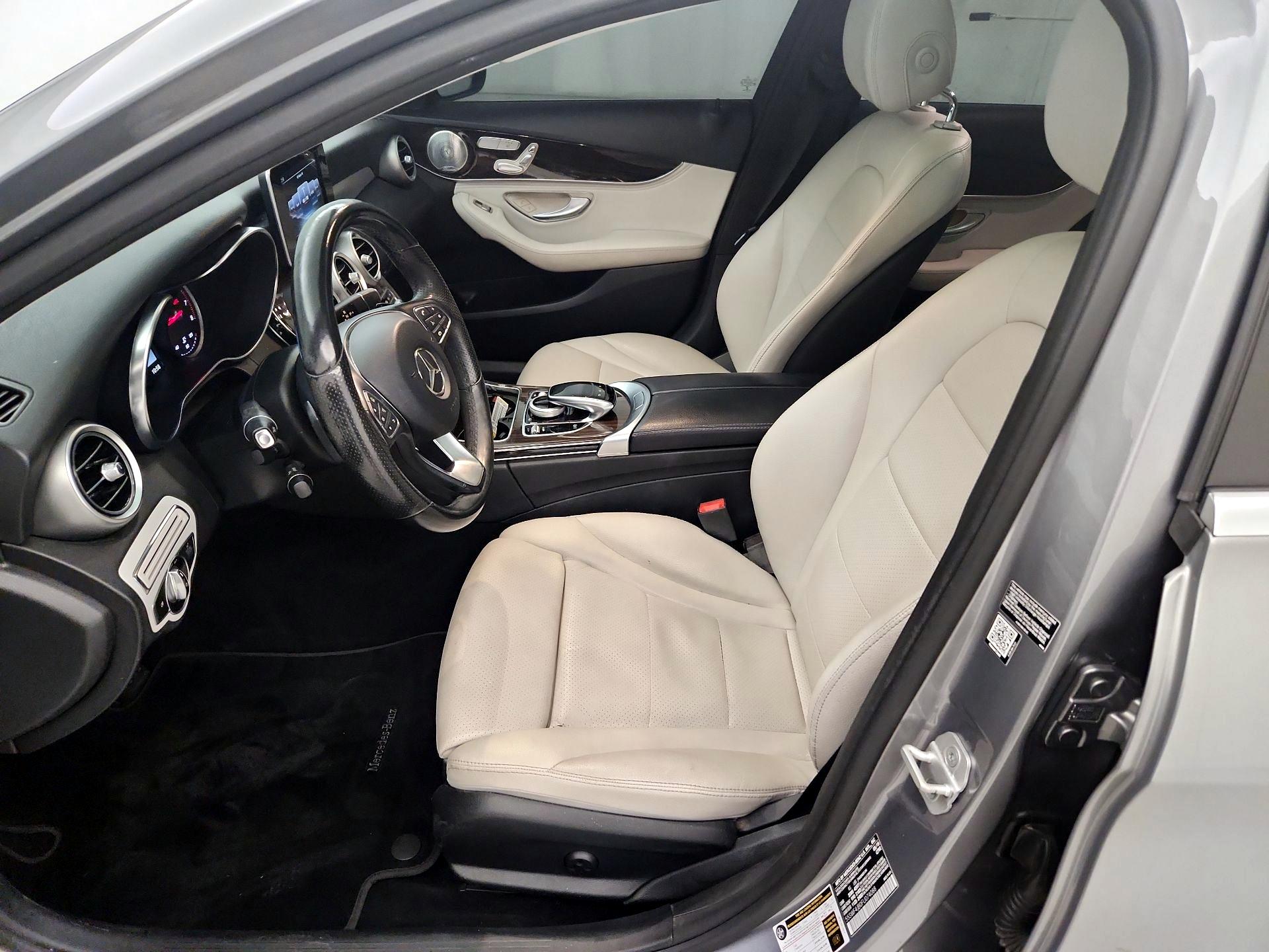 Thumbnail: 2015 Mercedes-Benz C-Class - 11