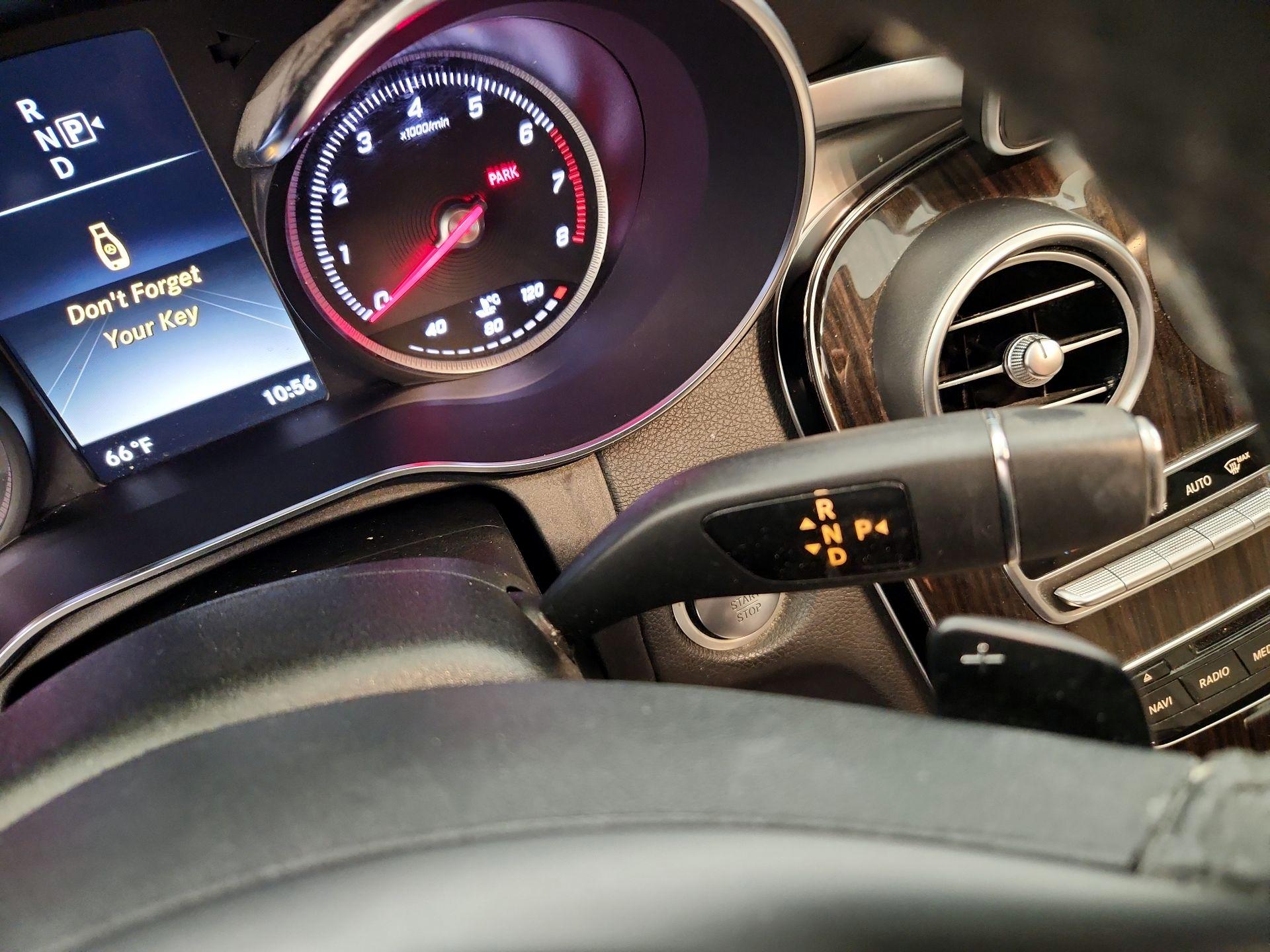 Thumbnail: 2015 Mercedes-Benz C-Class - 16