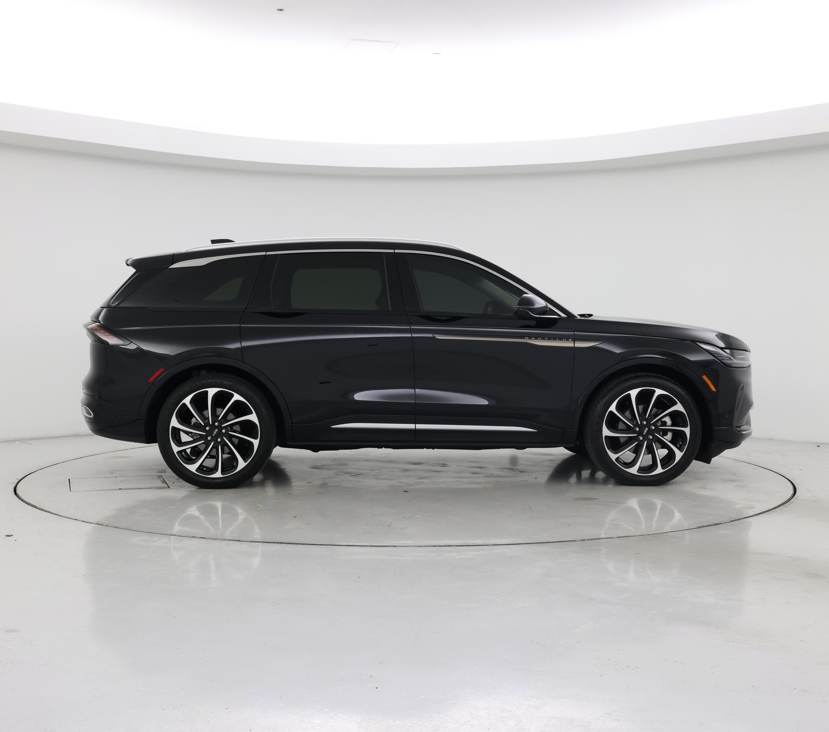 Thumbnail: 2024 Lincoln Nautilus - 7