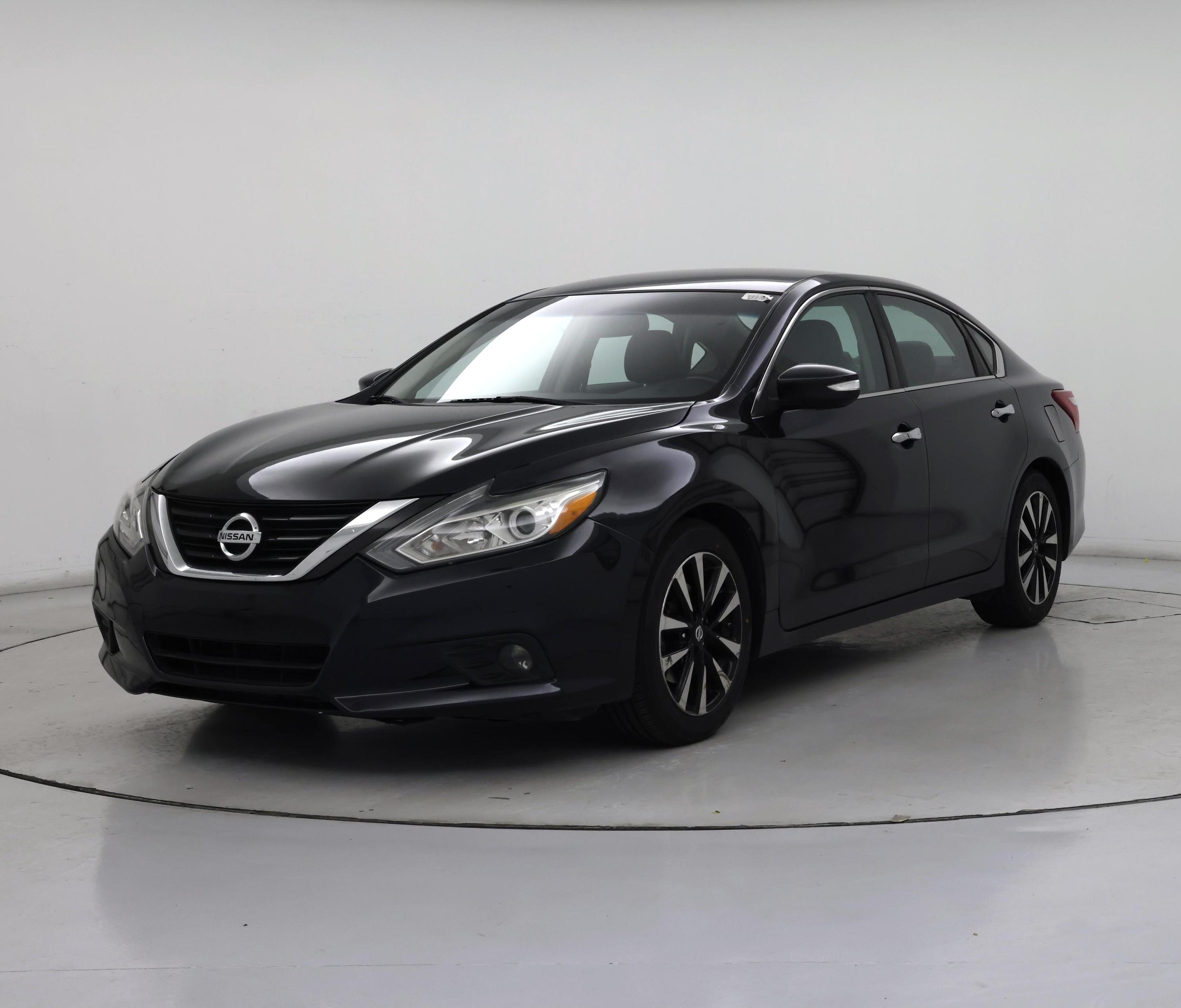 Thumbnail: 2018 Nissan Altima - 4