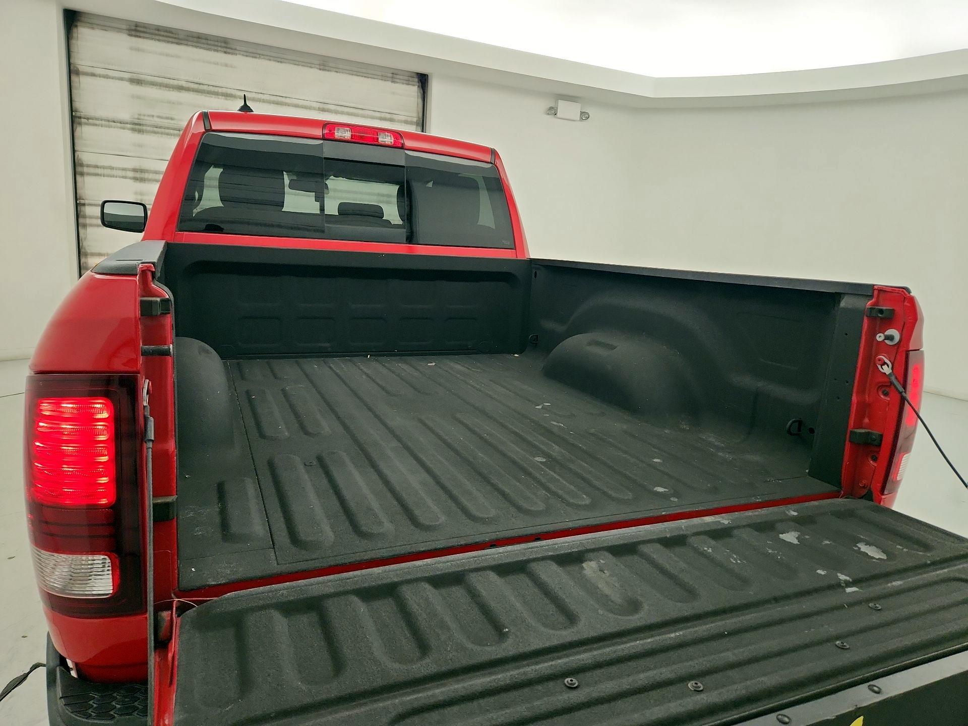 Thumbnail: 2020 RAM 1500 Classic - 20