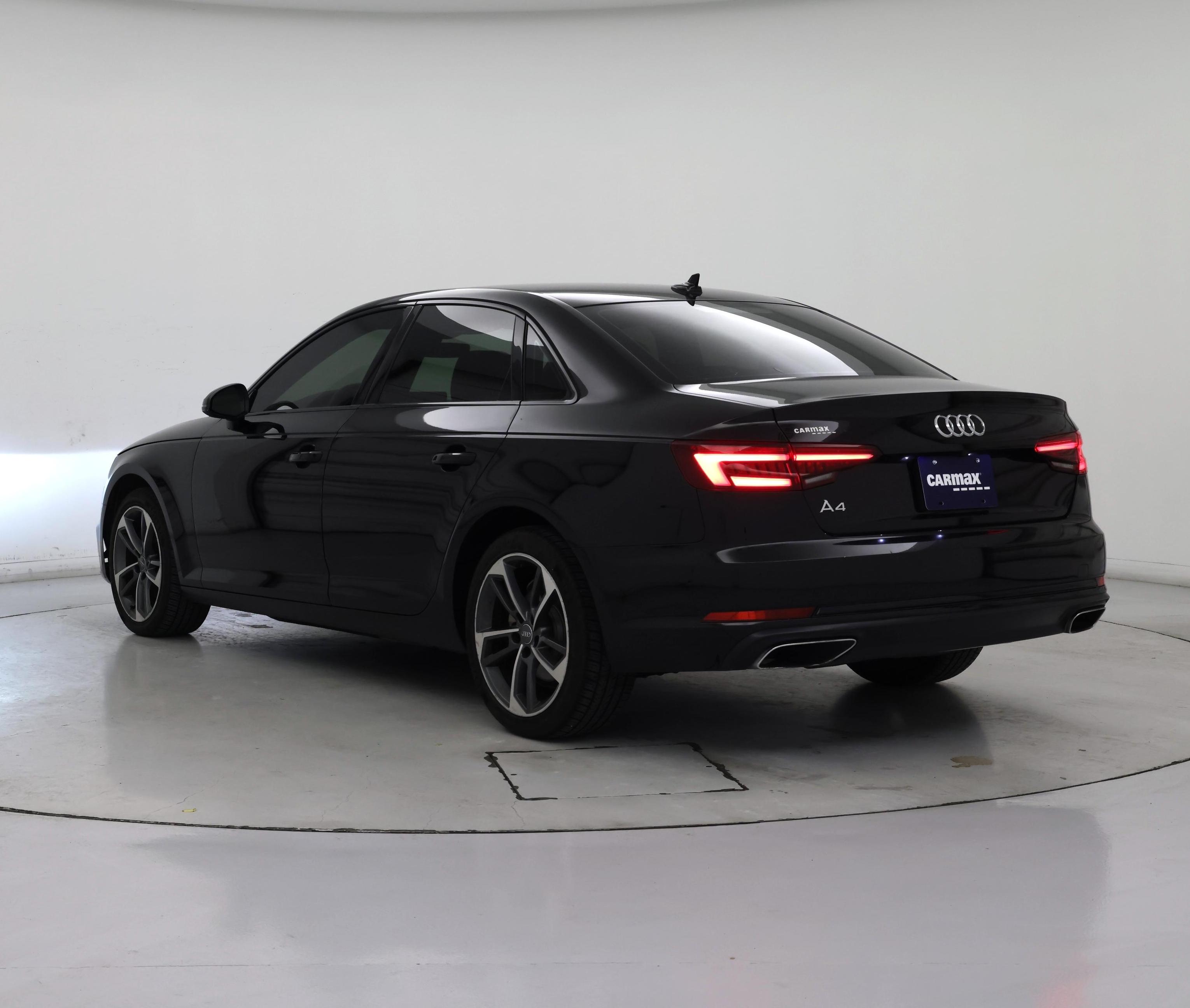 Thumbnail: 2019 Audi A4 - 2