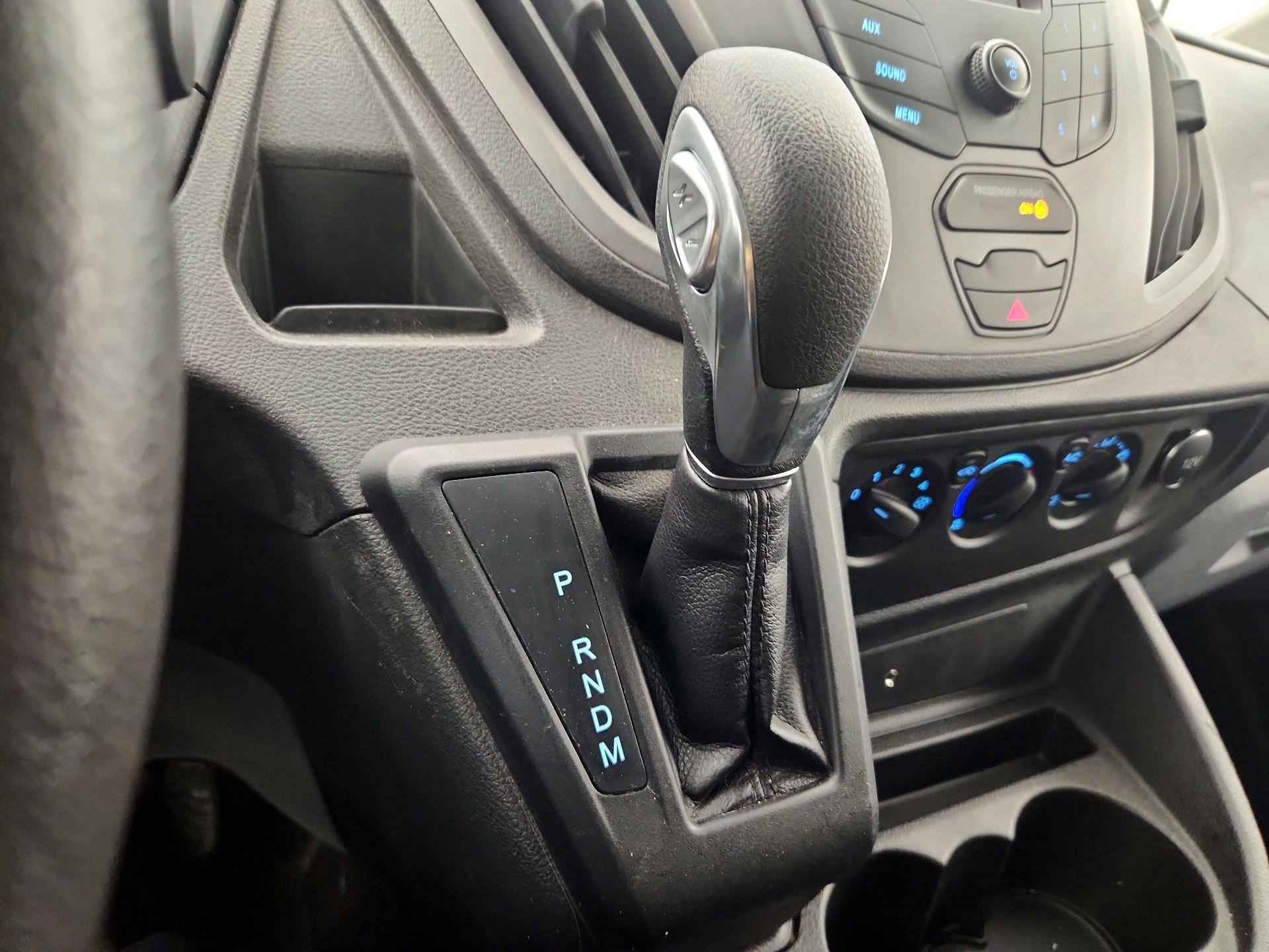 Thumbnail: 2017 Ford Transit Series - 16