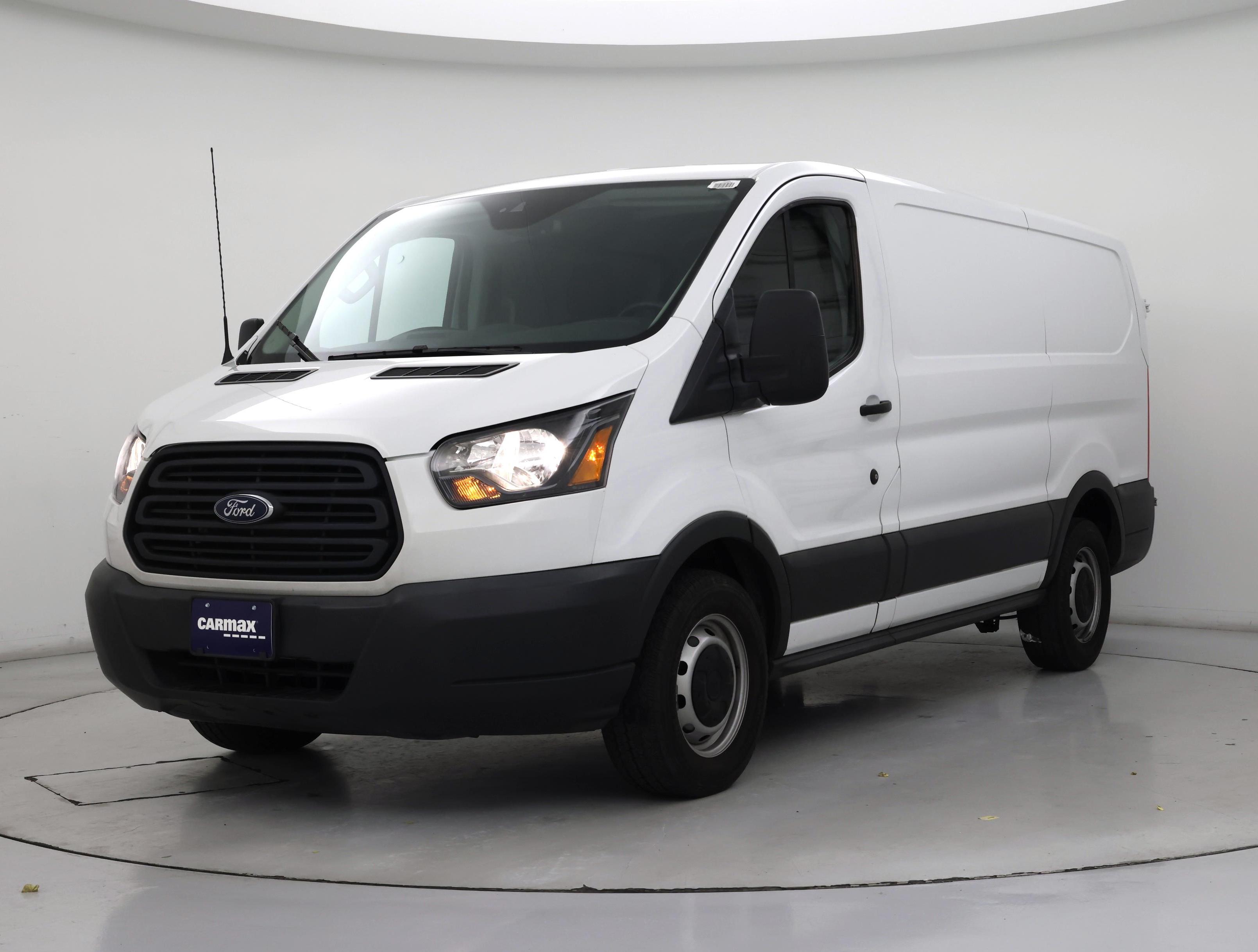 Thumbnail: 2017 Ford Transit Series - 4