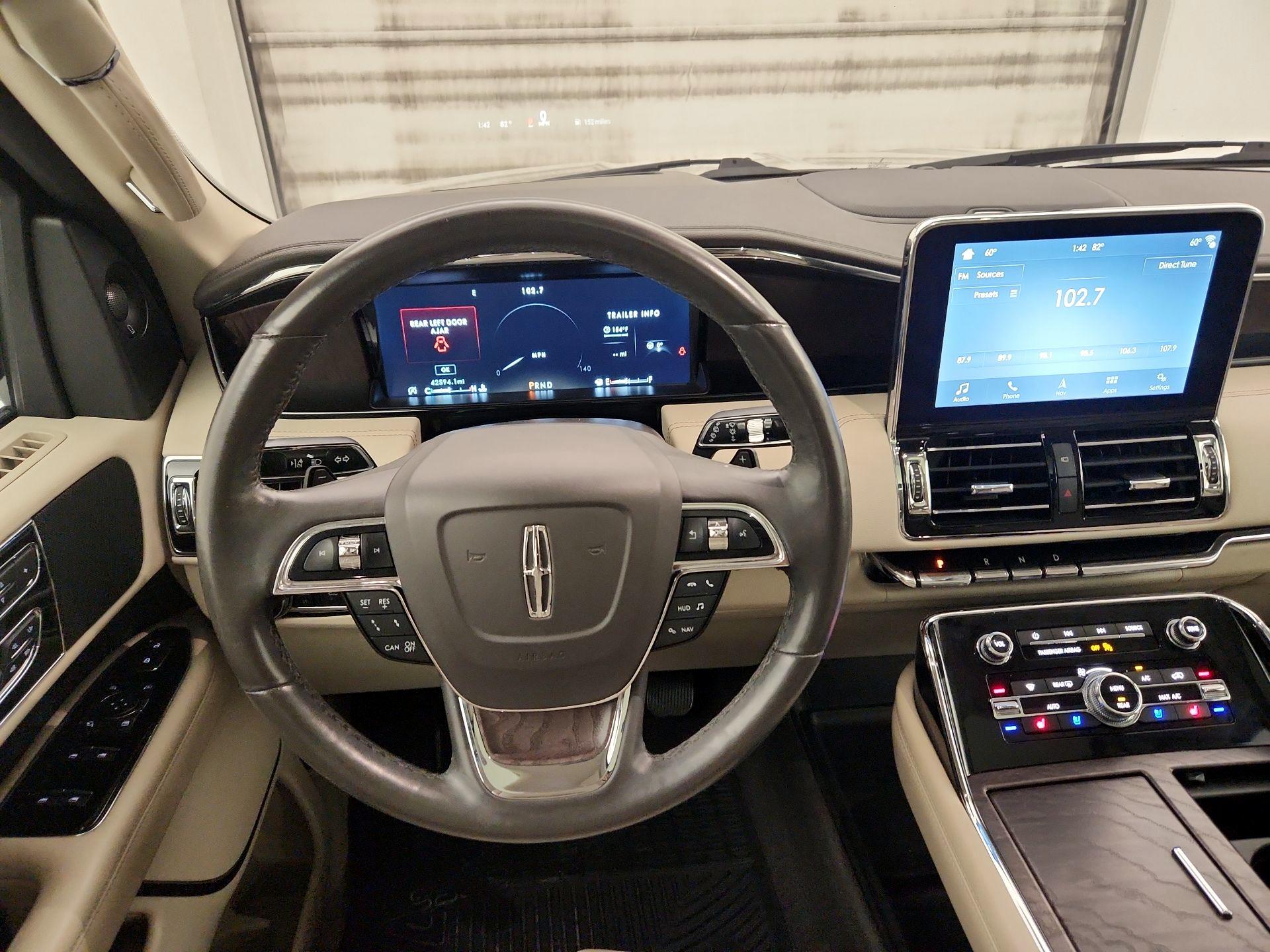 Thumbnail: 2019 Lincoln Navigator - 10