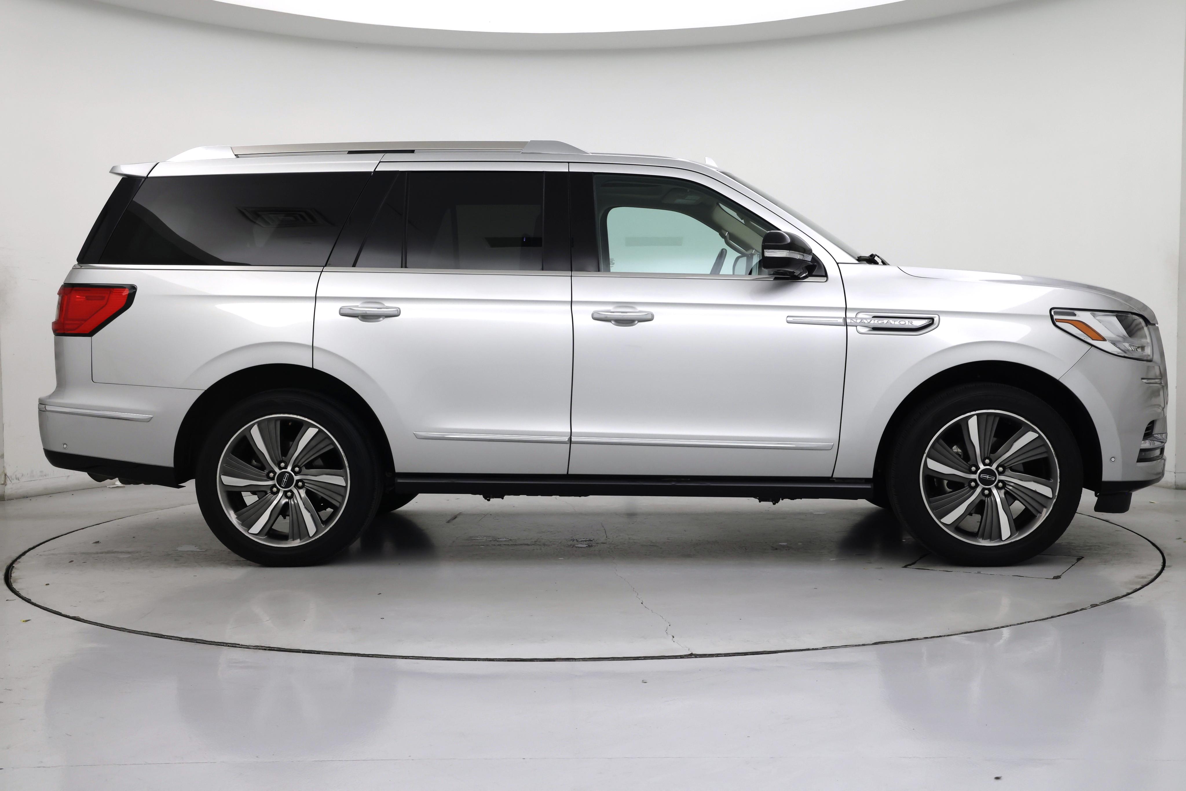 Thumbnail: 2019 Lincoln Navigator - 7