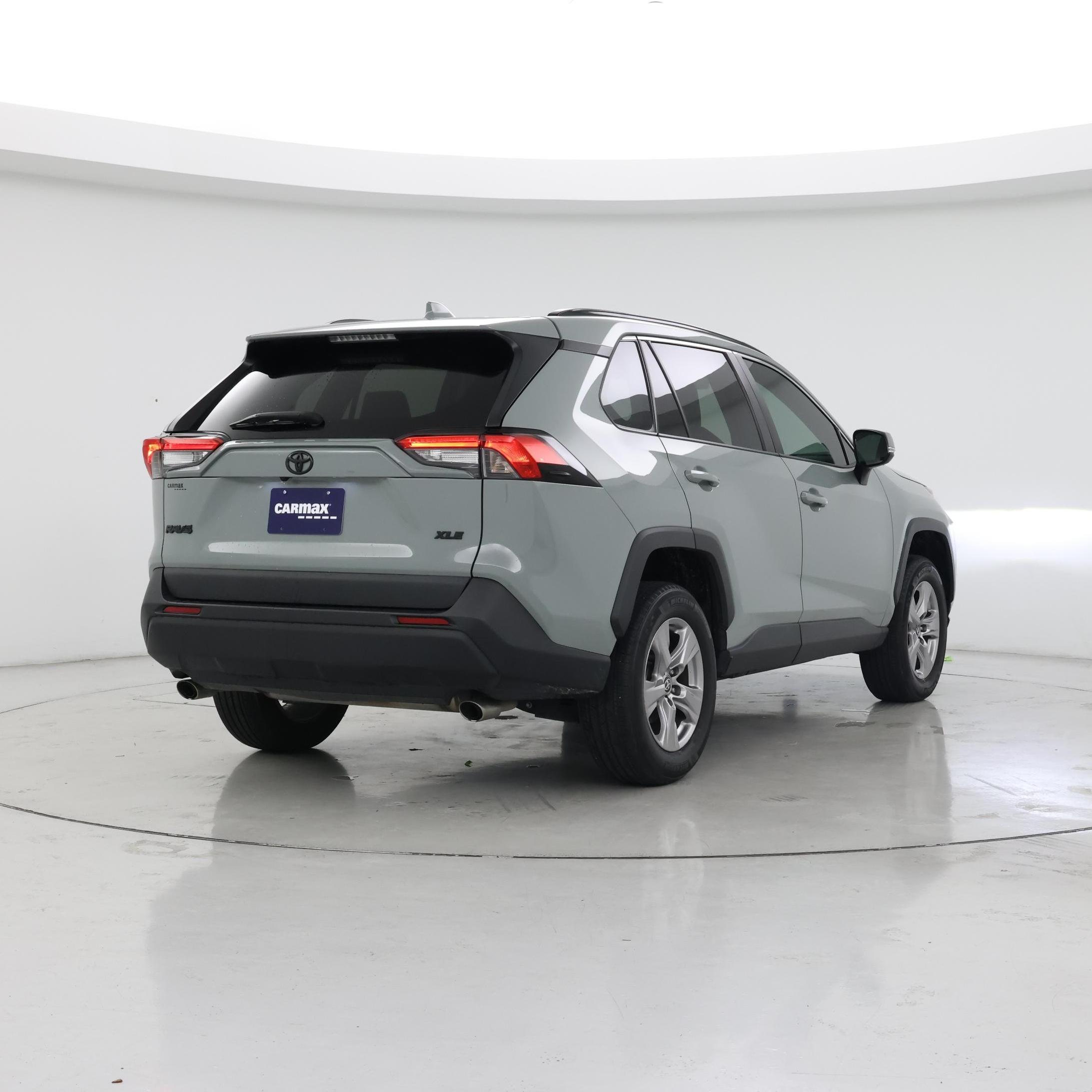 Thumbnail: 2022 Toyota RAV4 - 8