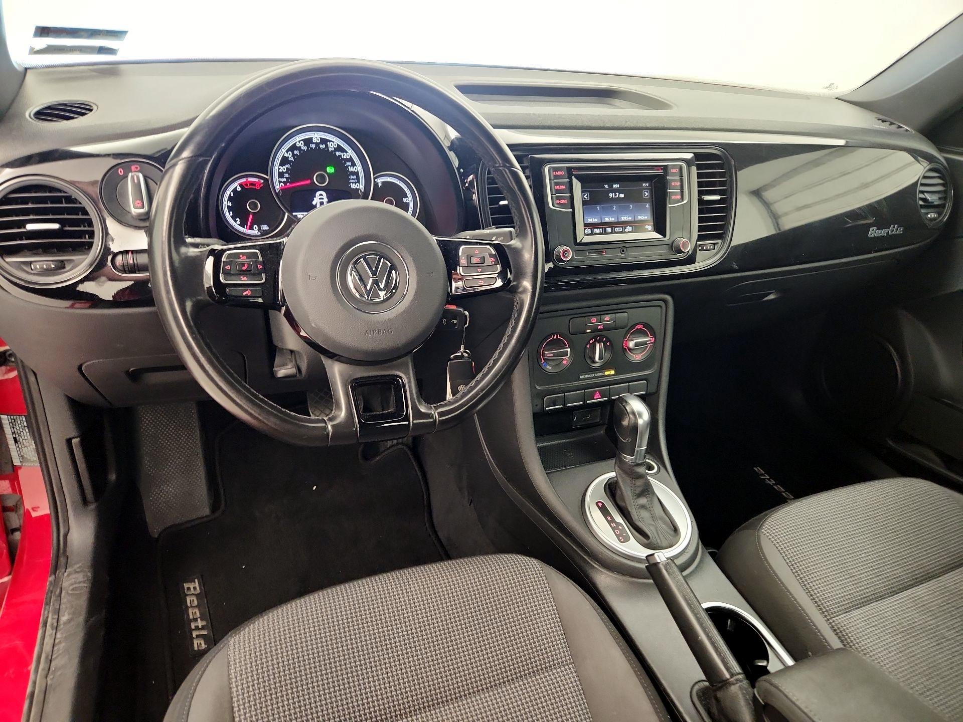 Thumbnail: 2018 Volkswagen Beetle - 9