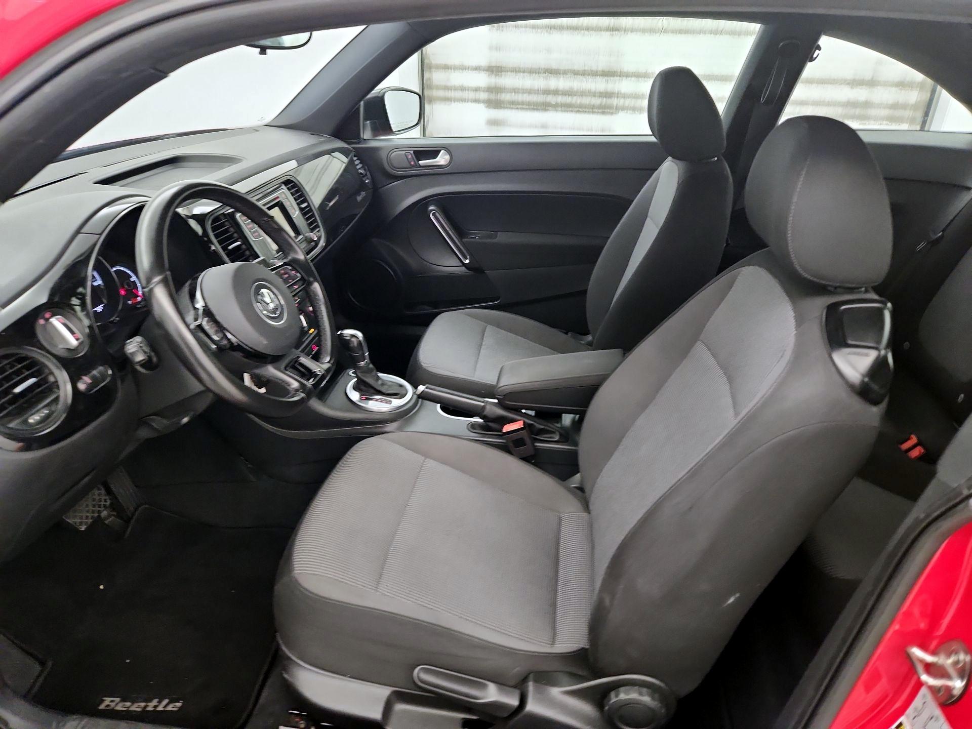 Thumbnail: 2018 Volkswagen Beetle - 11