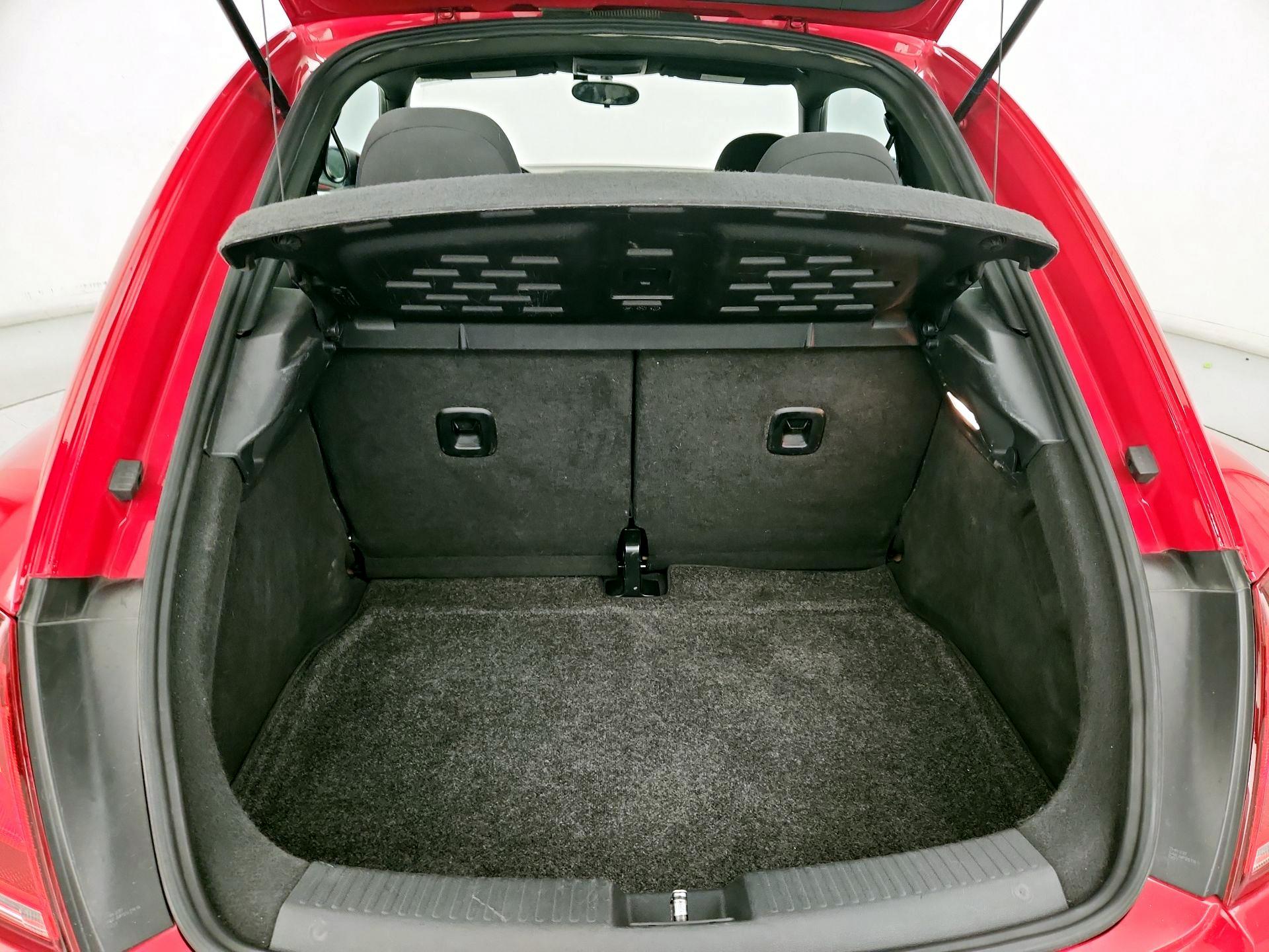 Thumbnail: 2018 Volkswagen Beetle - 20