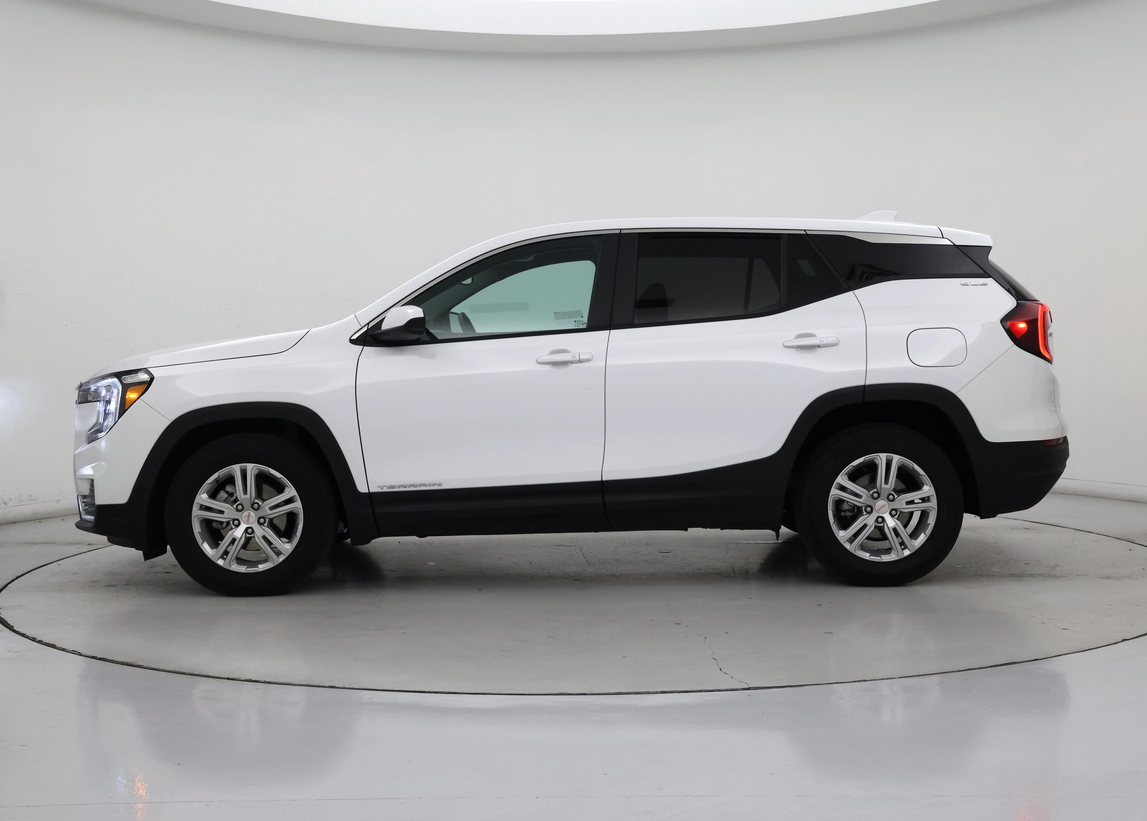 Thumbnail: 2024 GMC Terrain - 3
