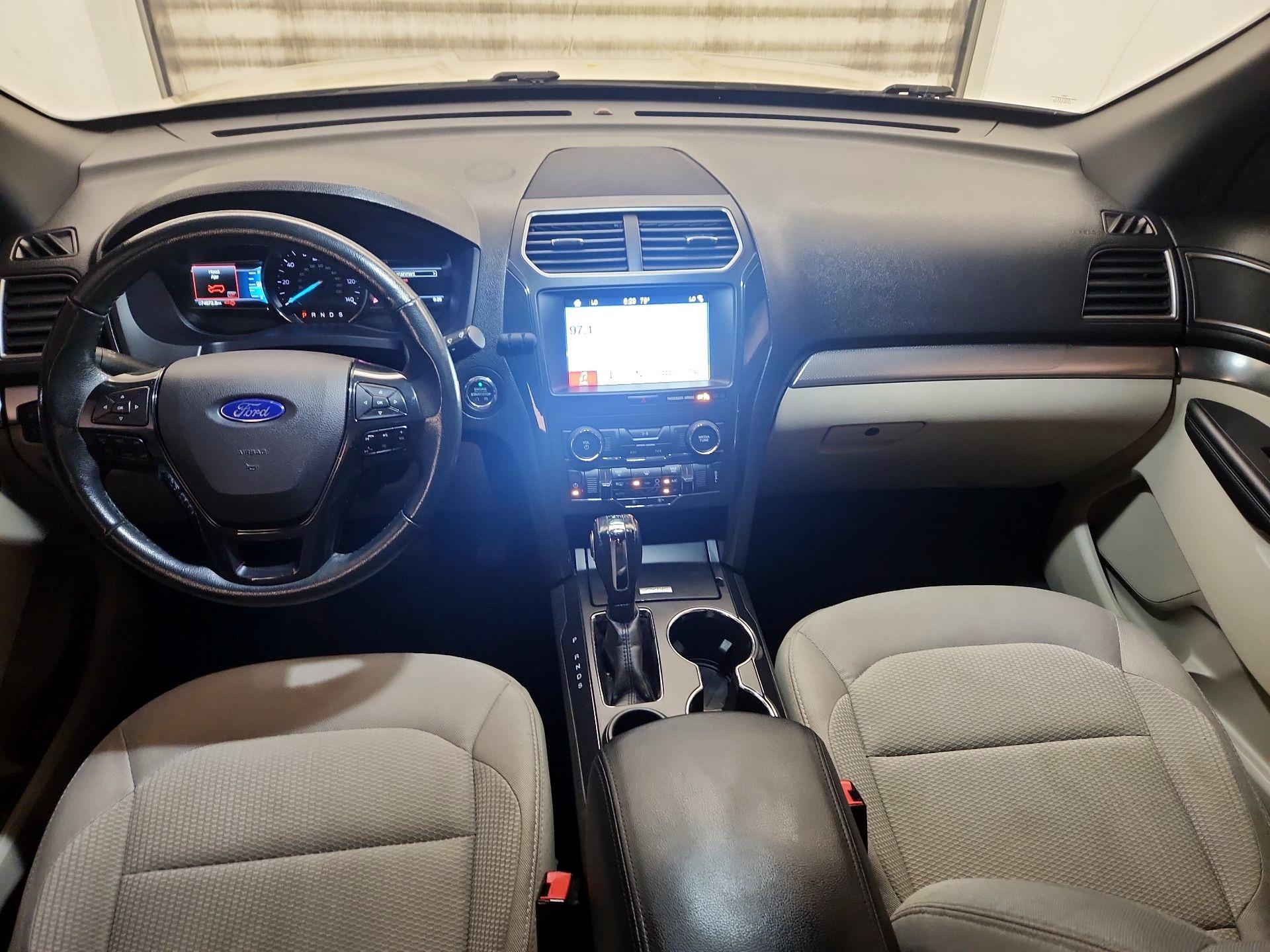 Thumbnail: 2018 Ford Explorer - 9