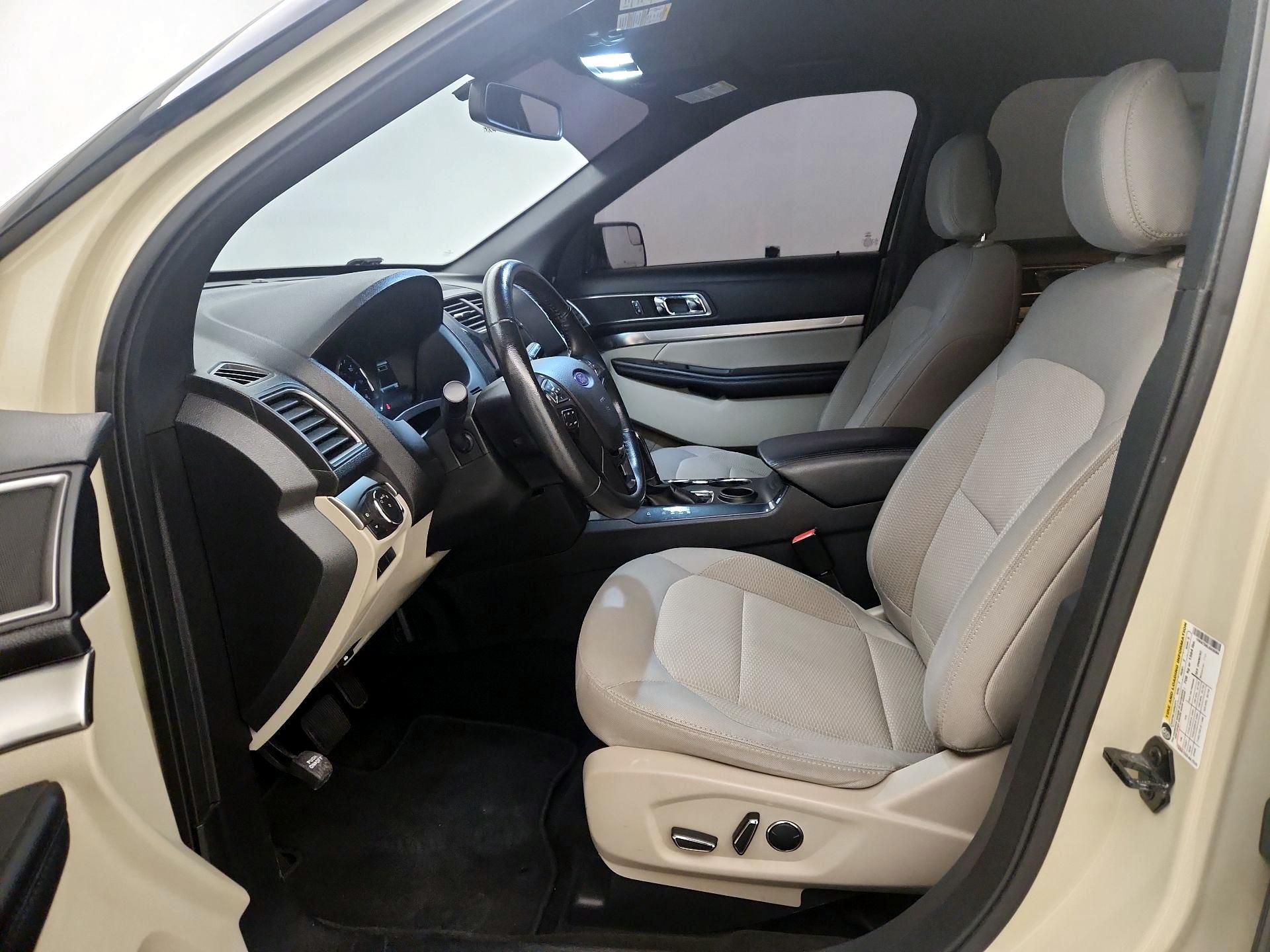 Thumbnail: 2018 Ford Explorer - 11