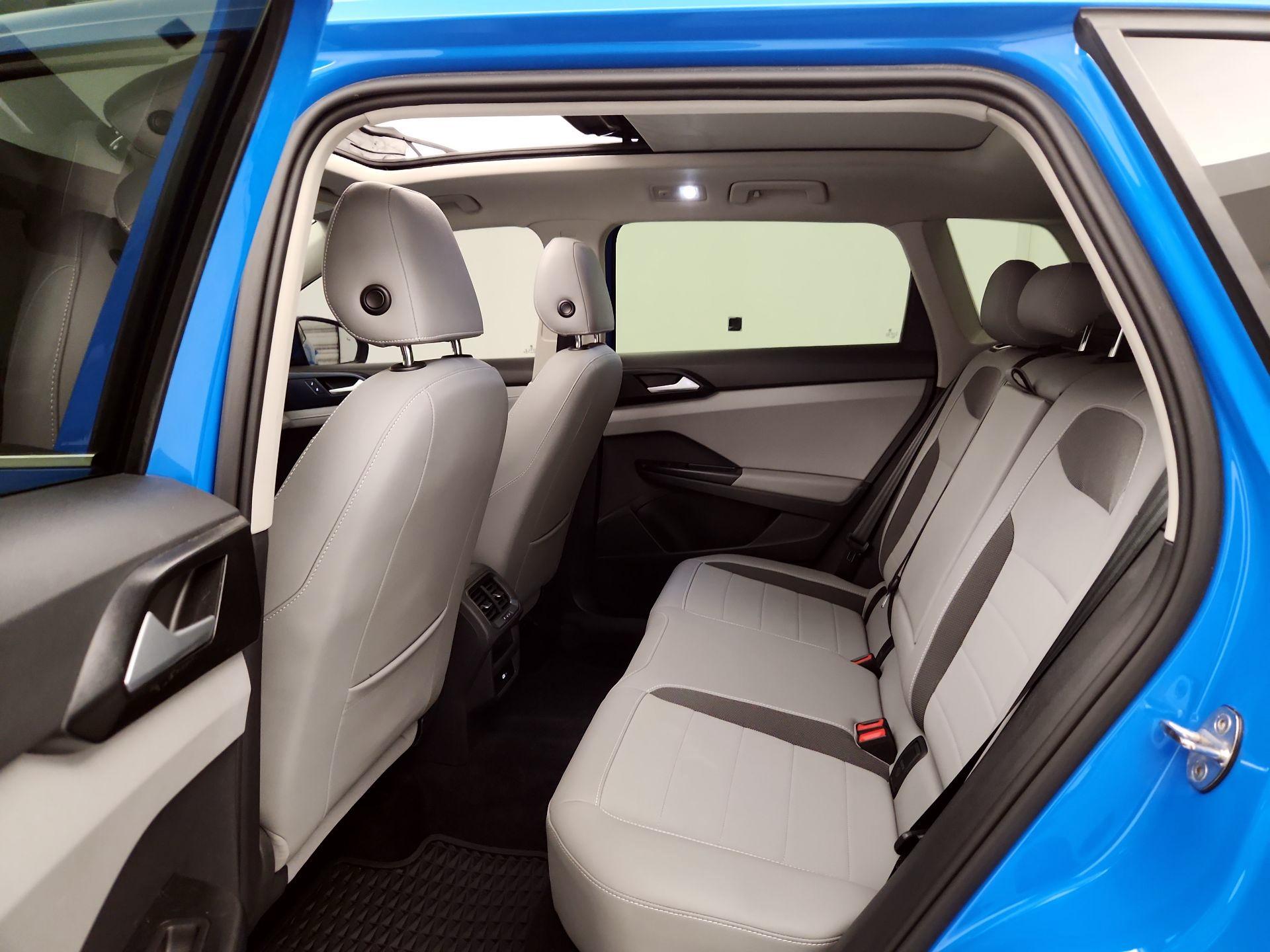 Thumbnail: 2023 Volkswagen Taos - 20