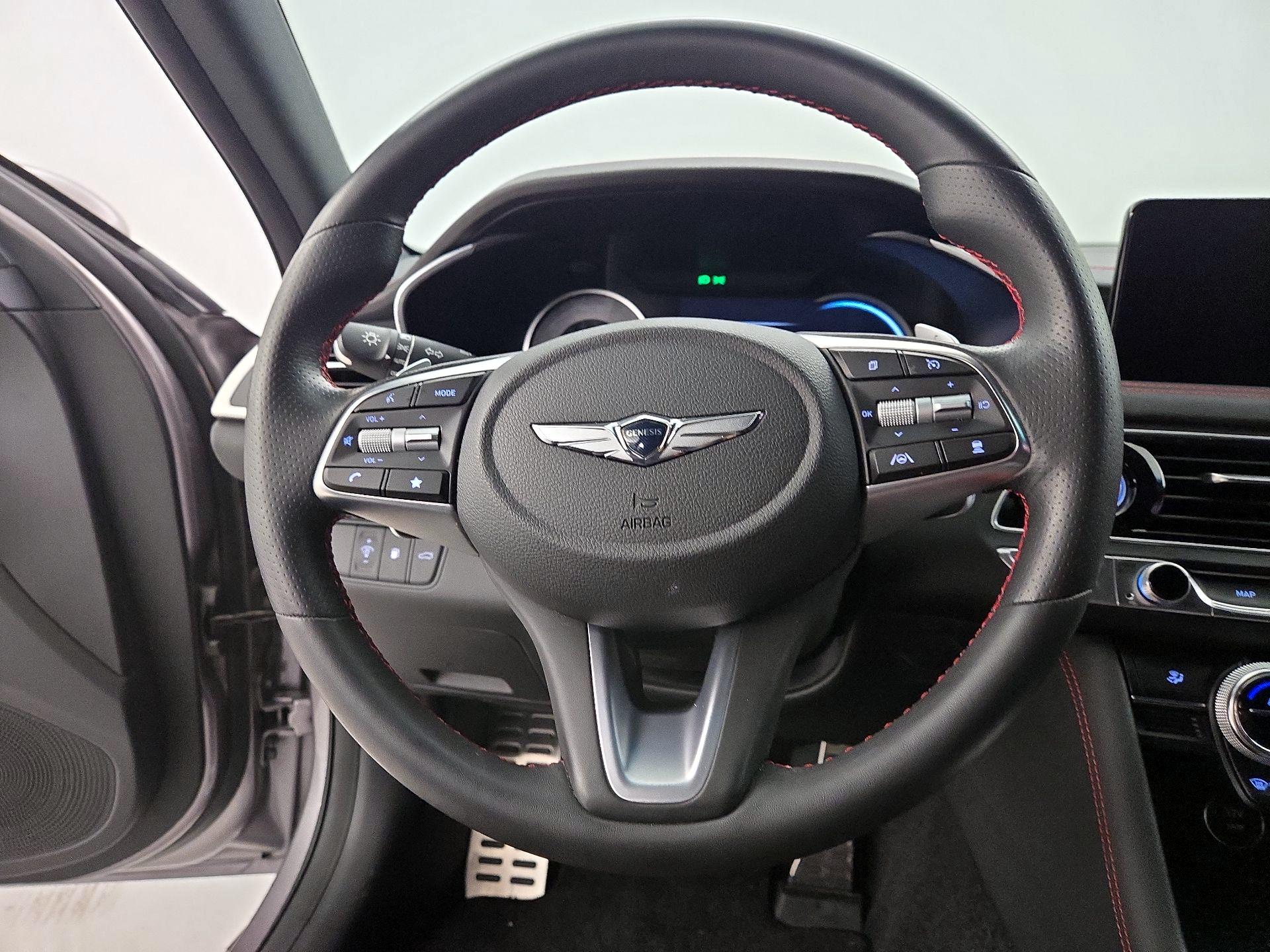 Thumbnail: 2023 Genesis G70 - 10
