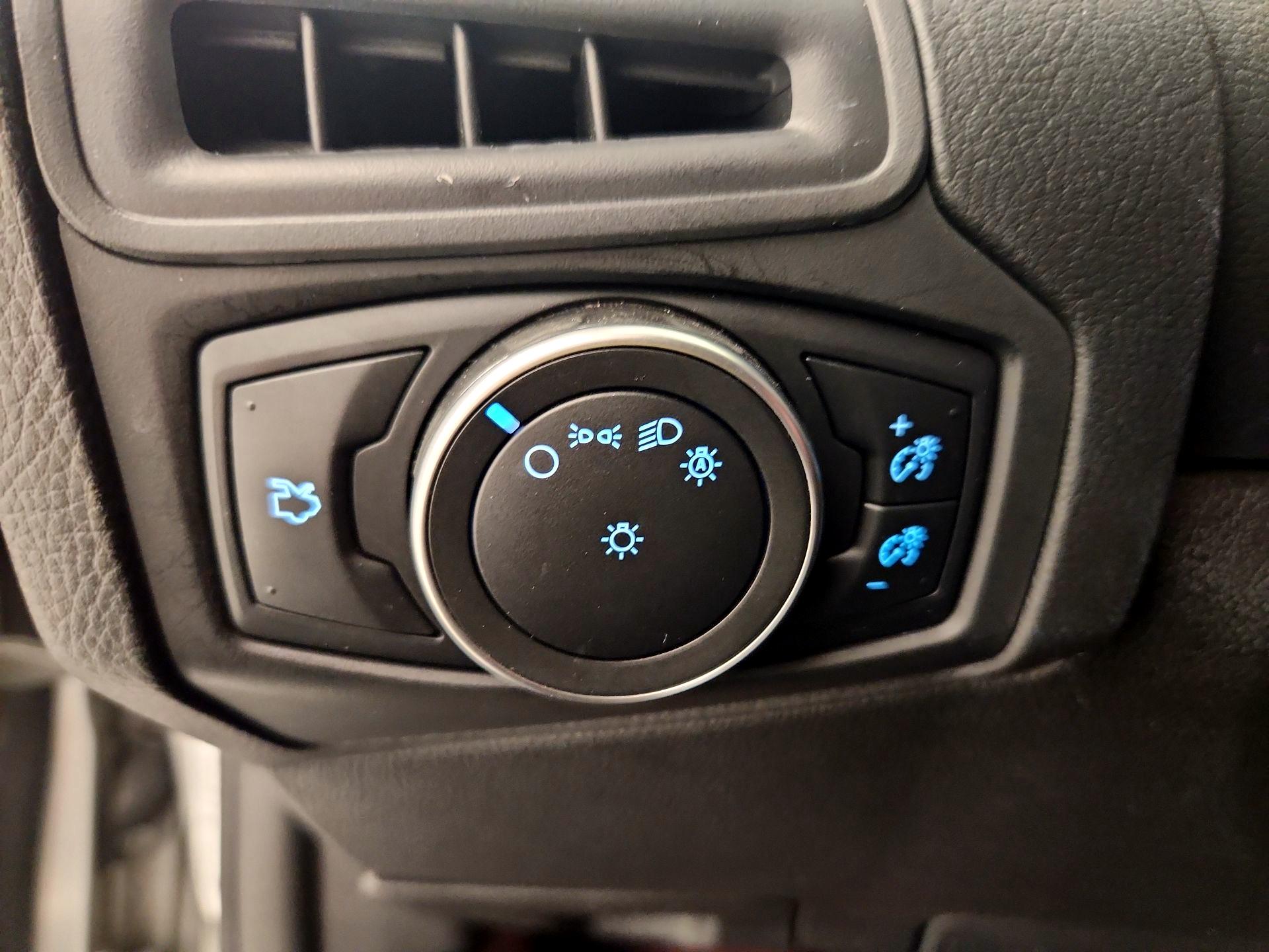 Thumbnail: 2017 Ford Focus - 13