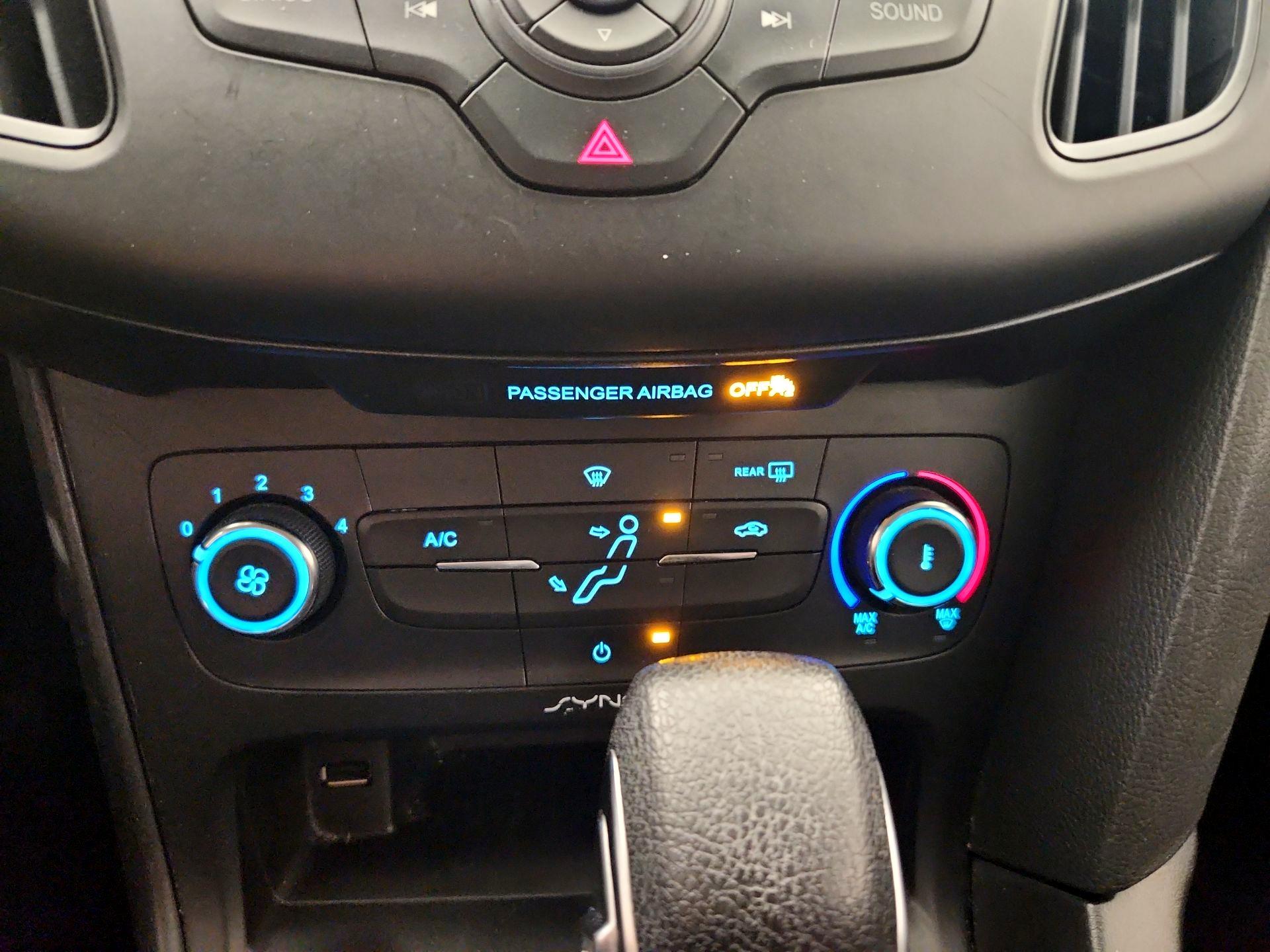 Thumbnail: 2017 Ford Focus - 16