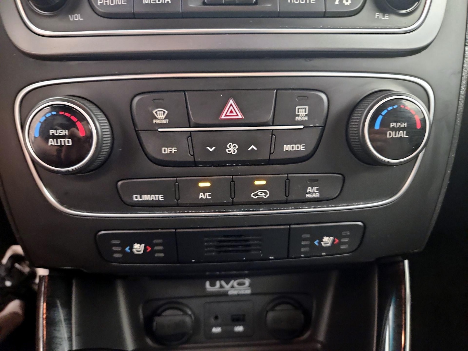 2014 Kia Sorento Limited - Photo 17