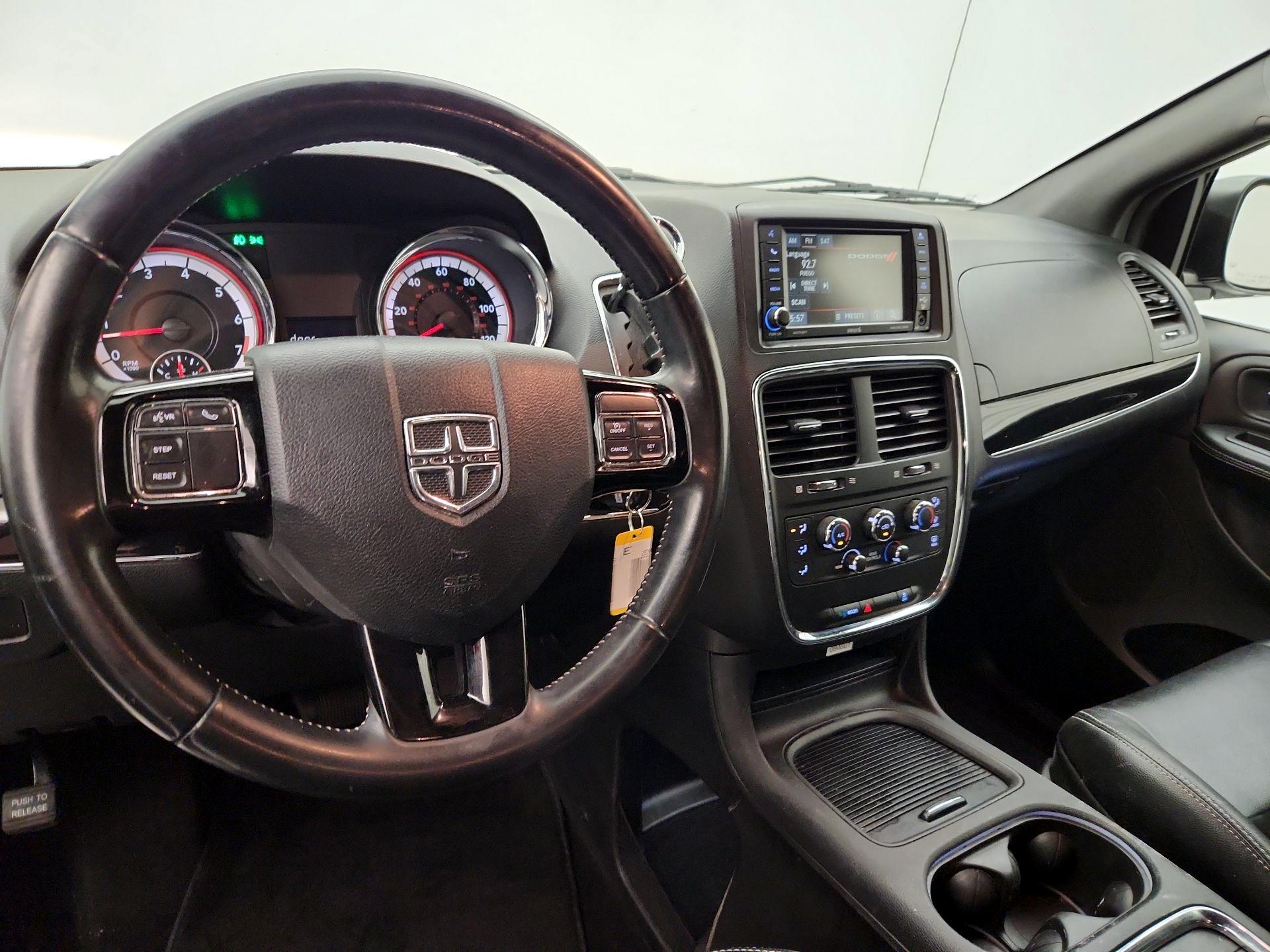 Thumbnail: 2017 Dodge Grand Caravan - 9