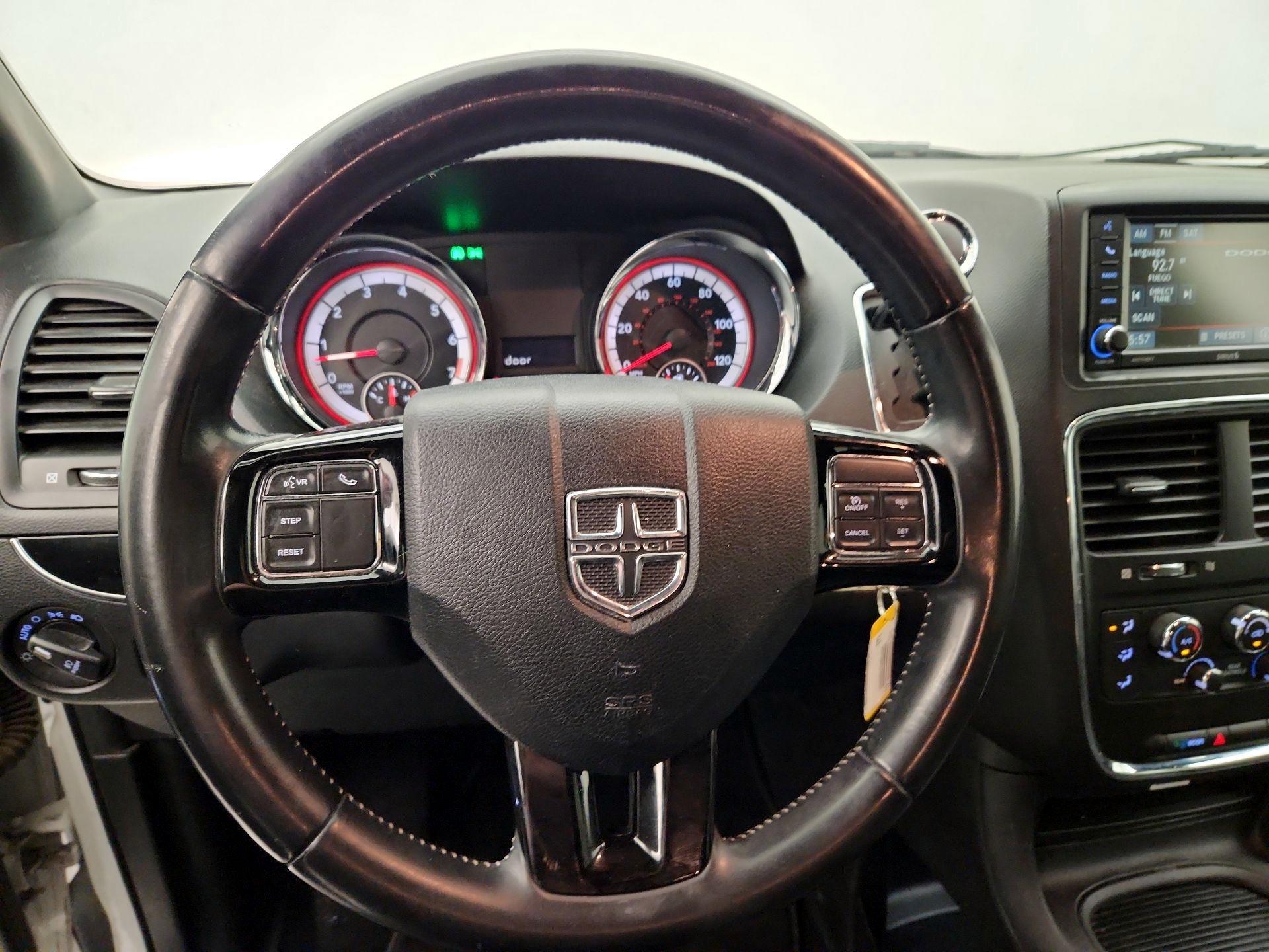 Thumbnail: 2017 Dodge Grand Caravan - 10