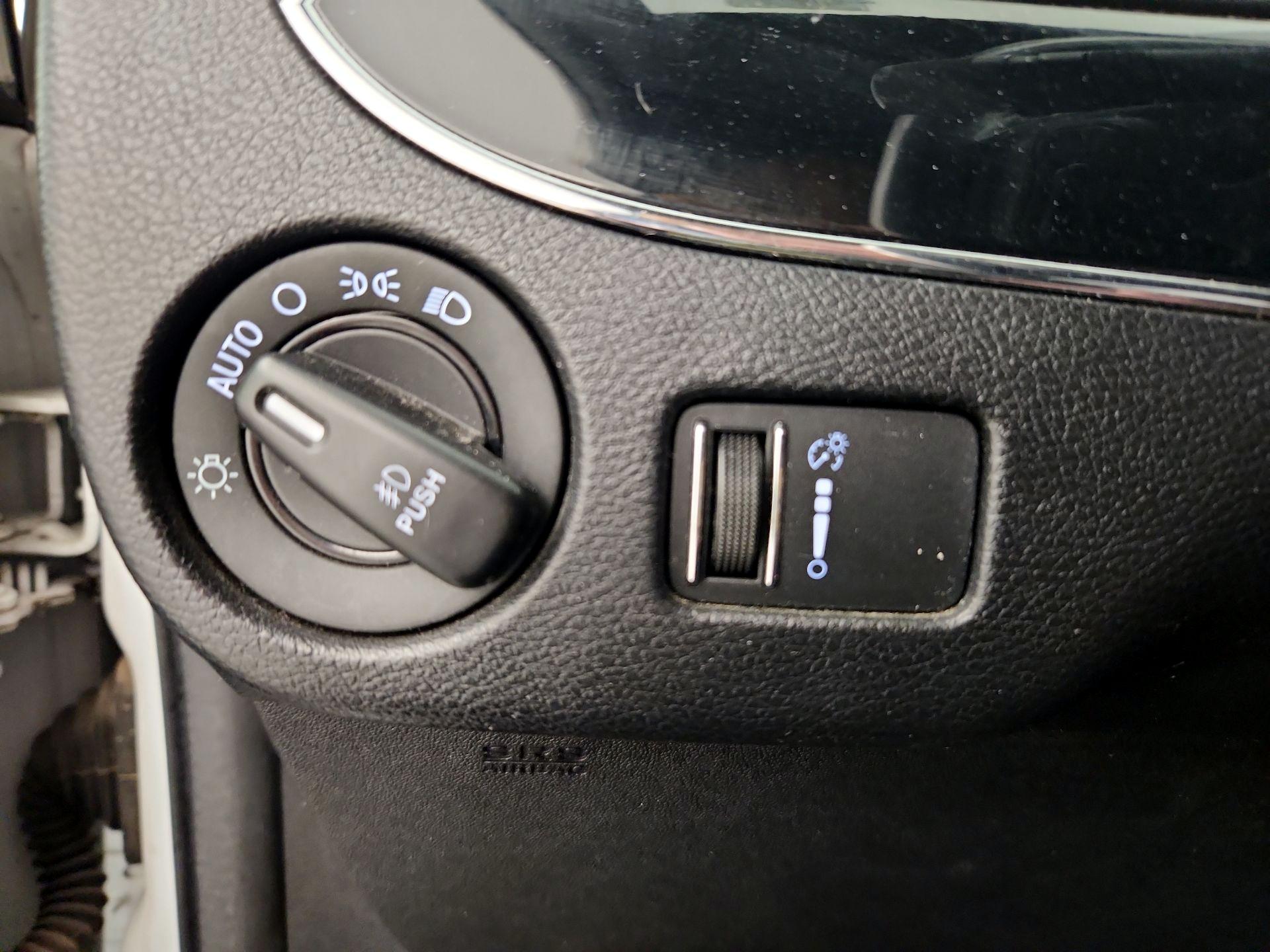 Thumbnail: 2017 Dodge Grand Caravan - 13