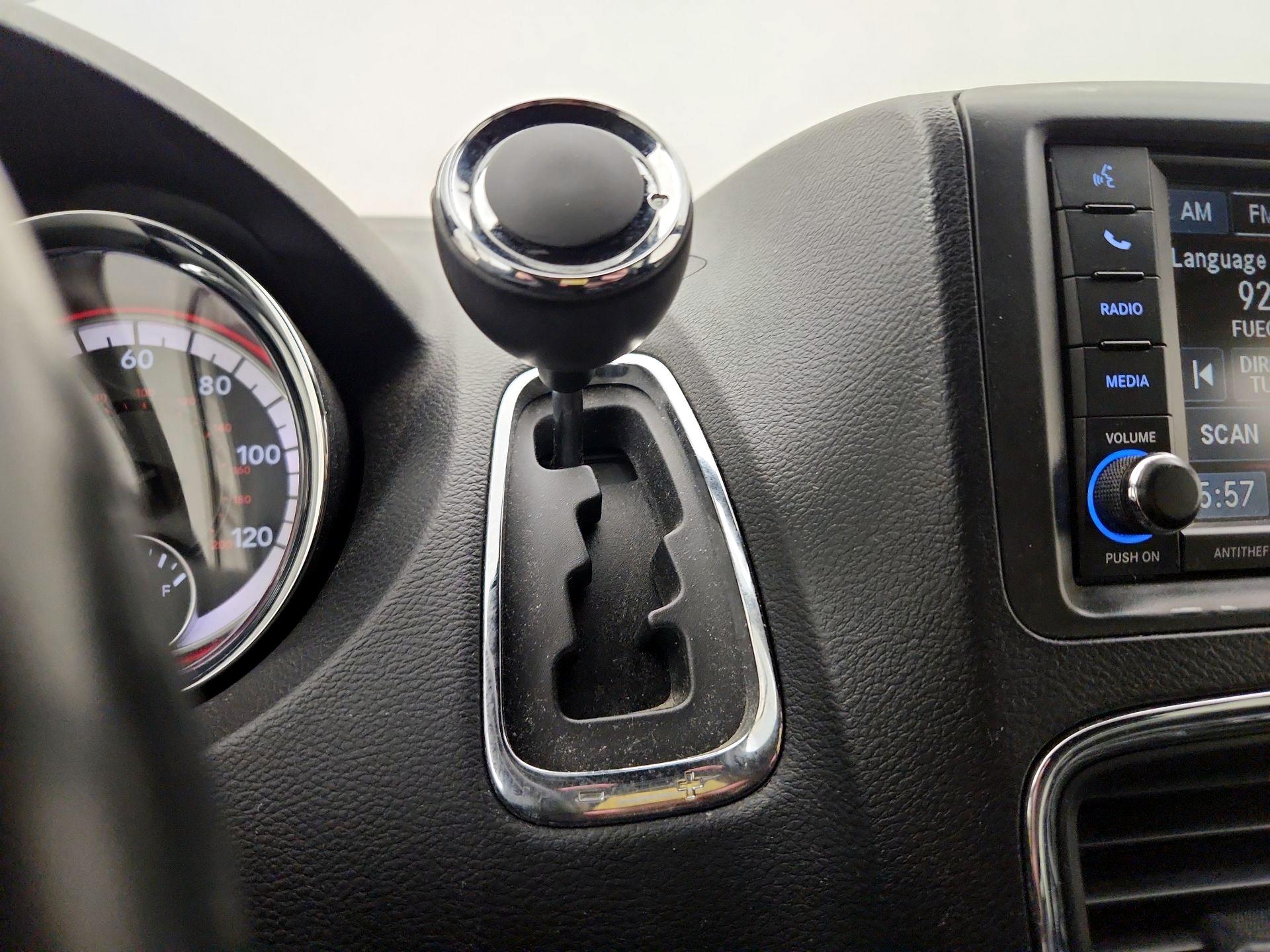 Thumbnail: 2017 Dodge Grand Caravan - 17