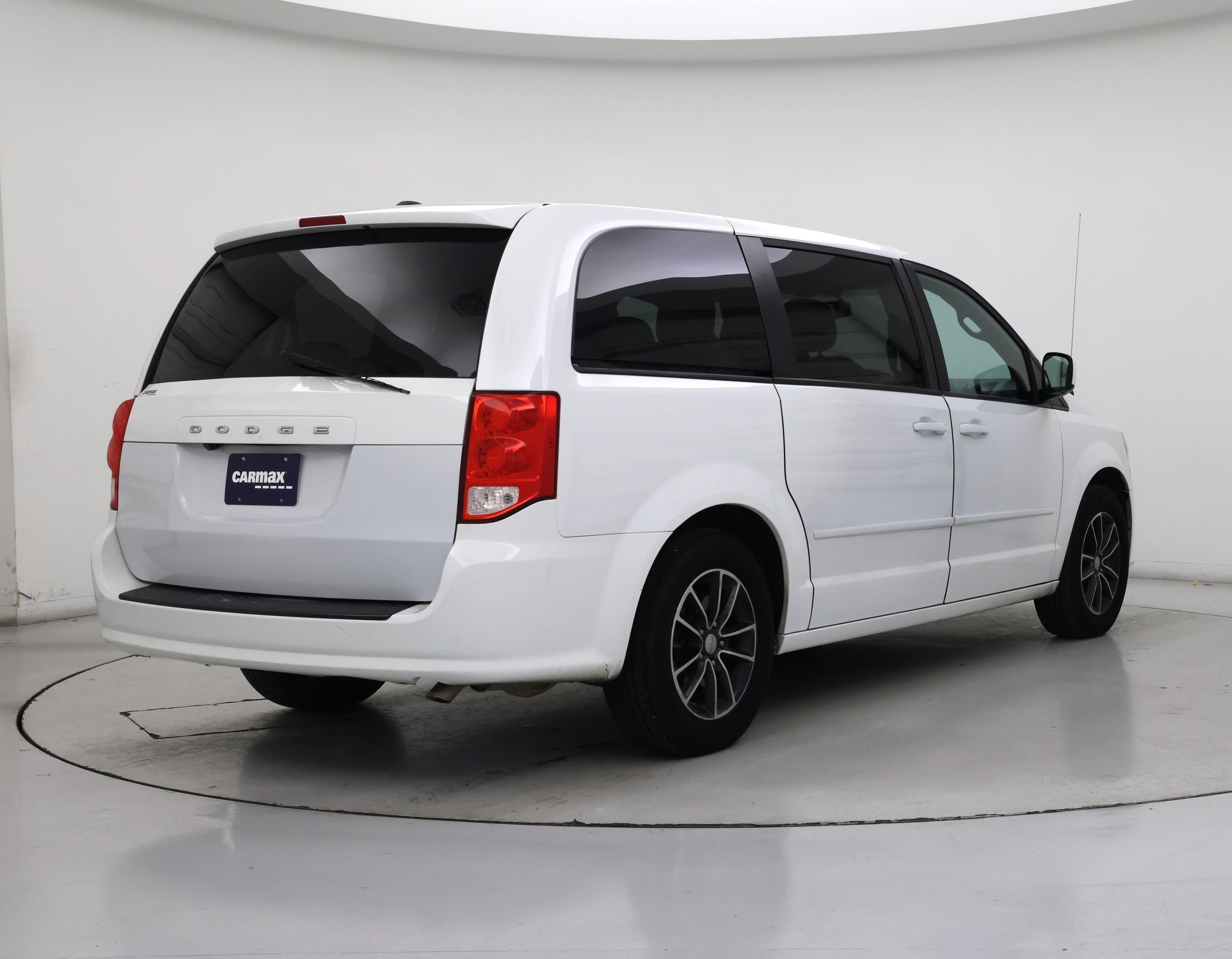 Thumbnail: 2017 Dodge Grand Caravan - 8
