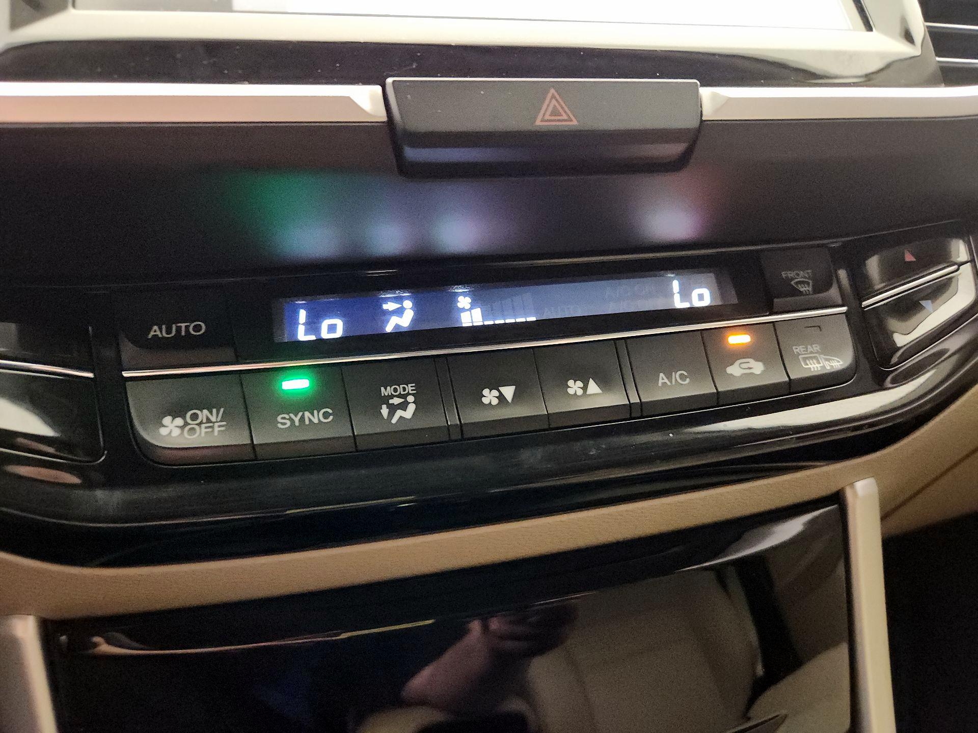 Thumbnail: 2016 Honda Accord - 16