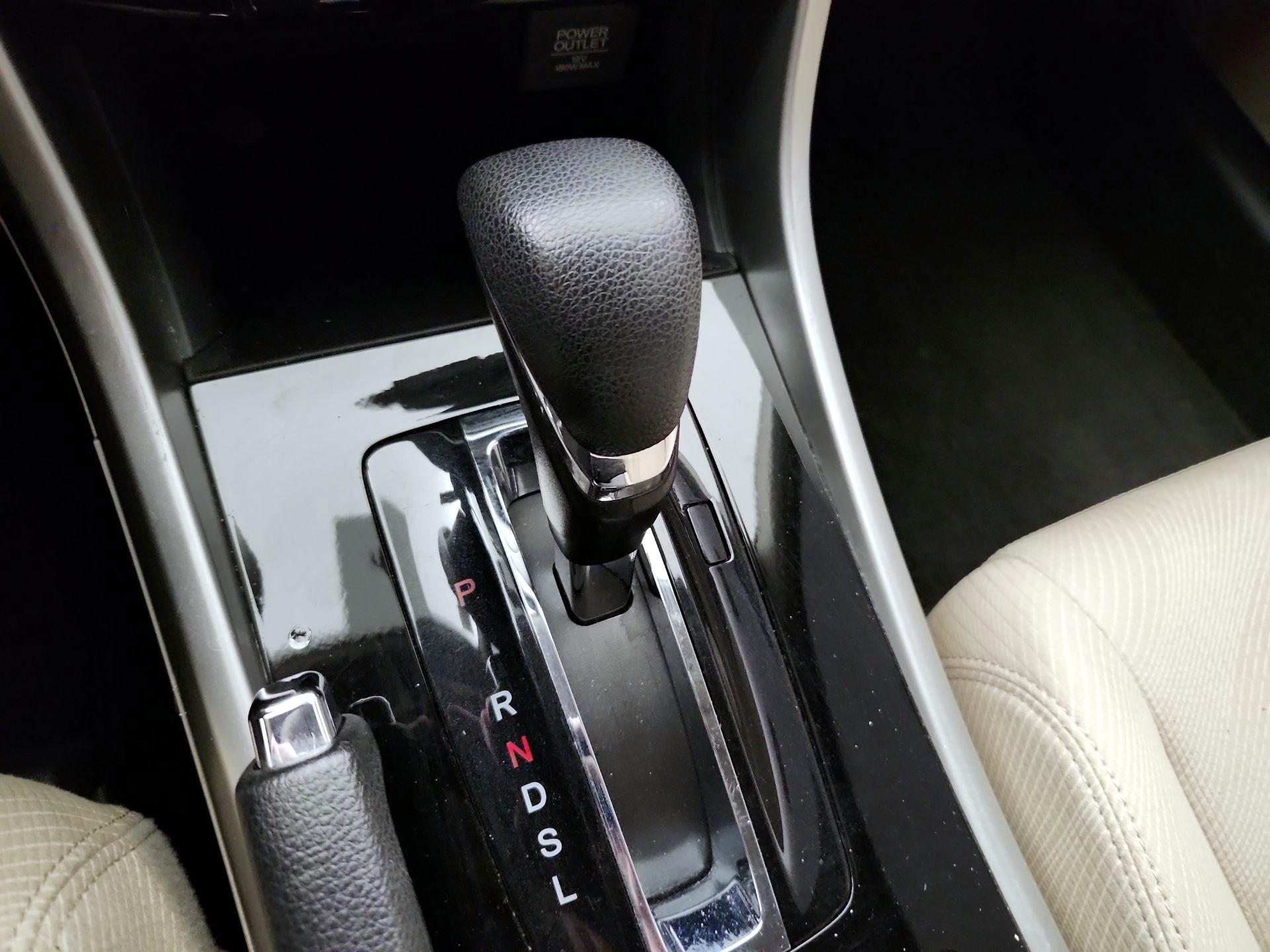 Thumbnail: 2016 Honda Accord - 17