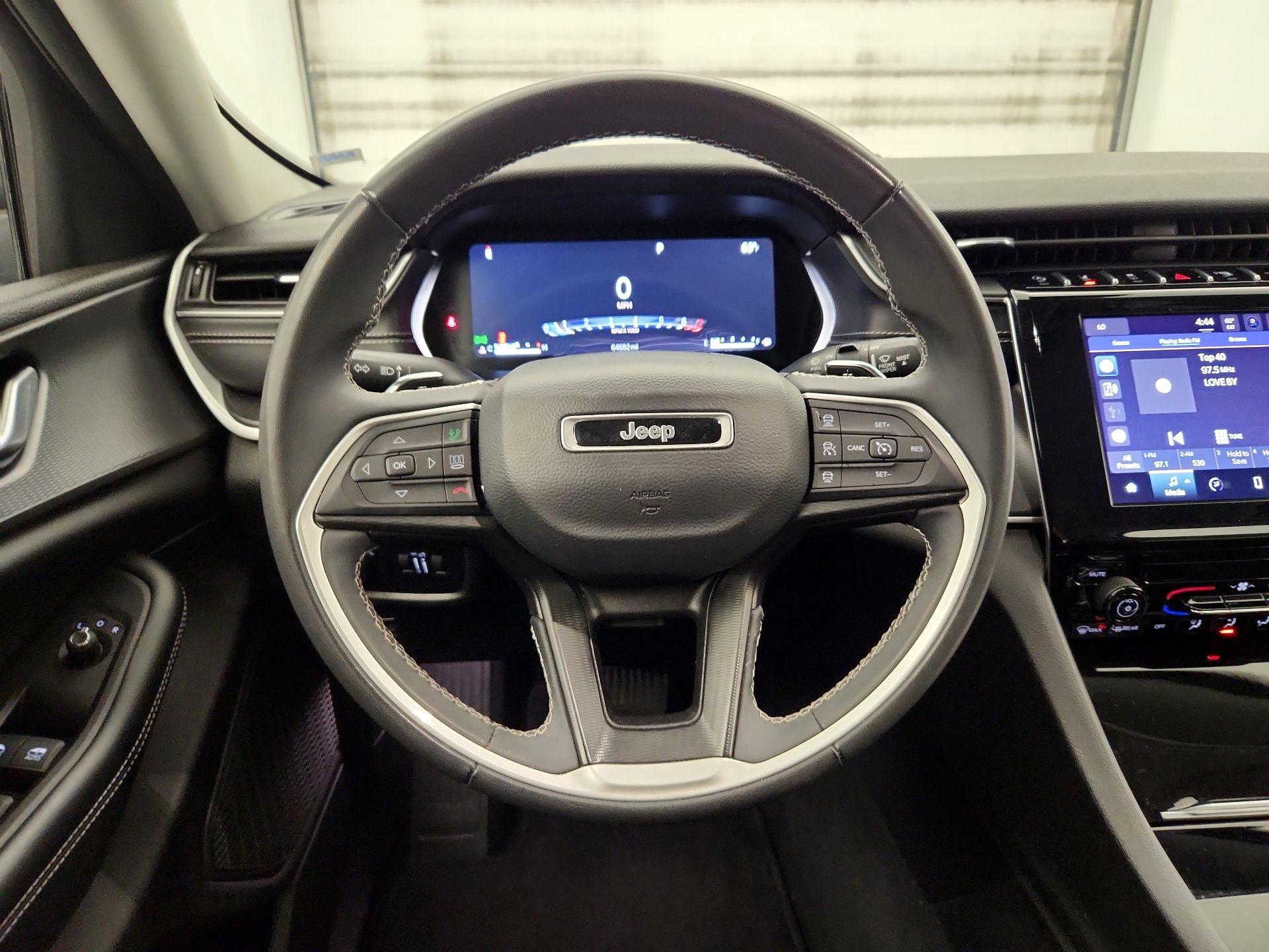 Thumbnail: 2023 Jeep Grand Cherokee - 10