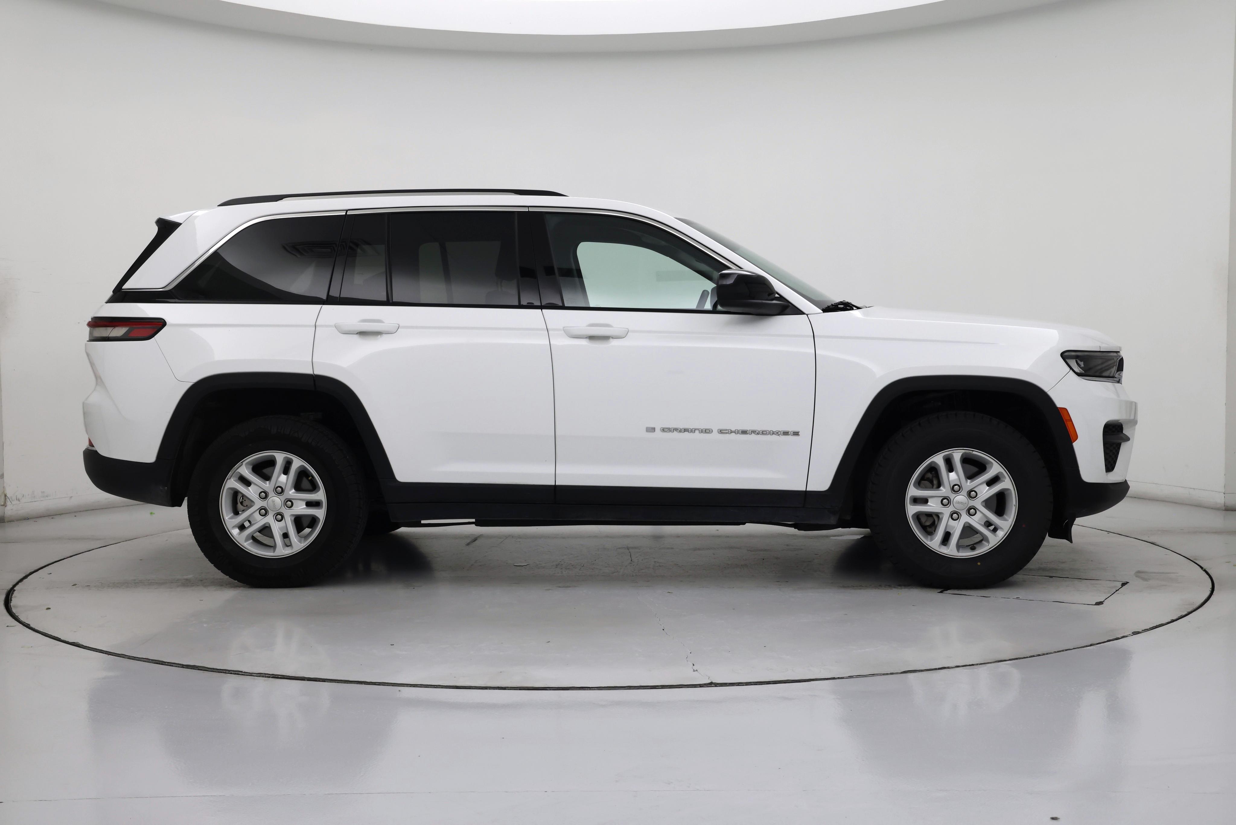 Thumbnail: 2023 Jeep Grand Cherokee - 7