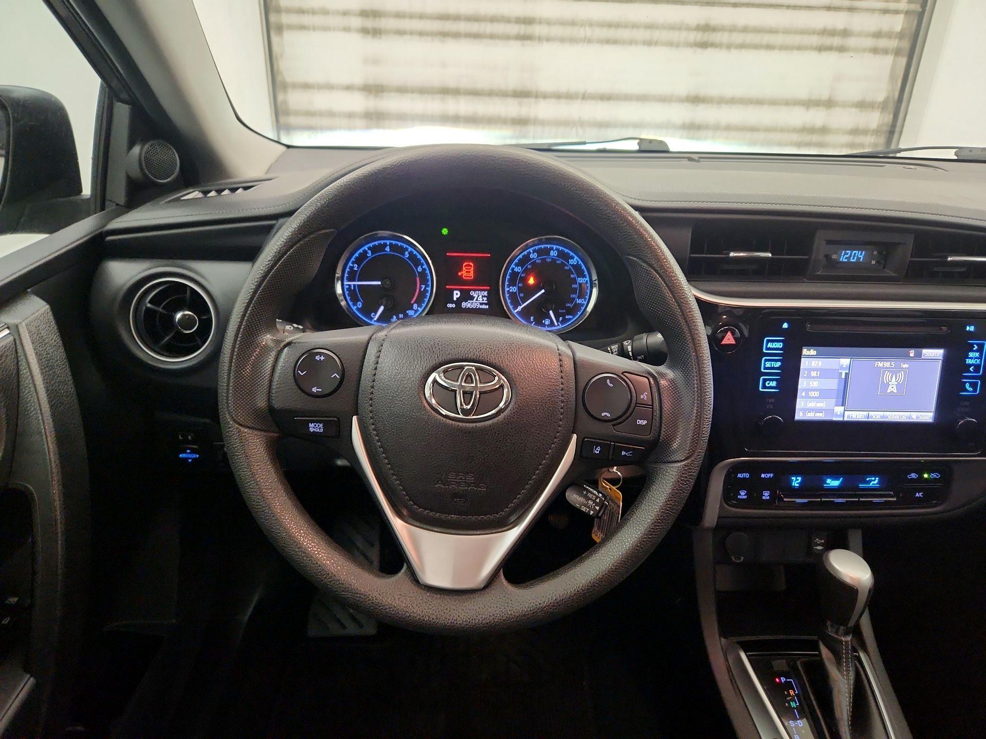 Thumbnail: 2018 Toyota Corolla - 10