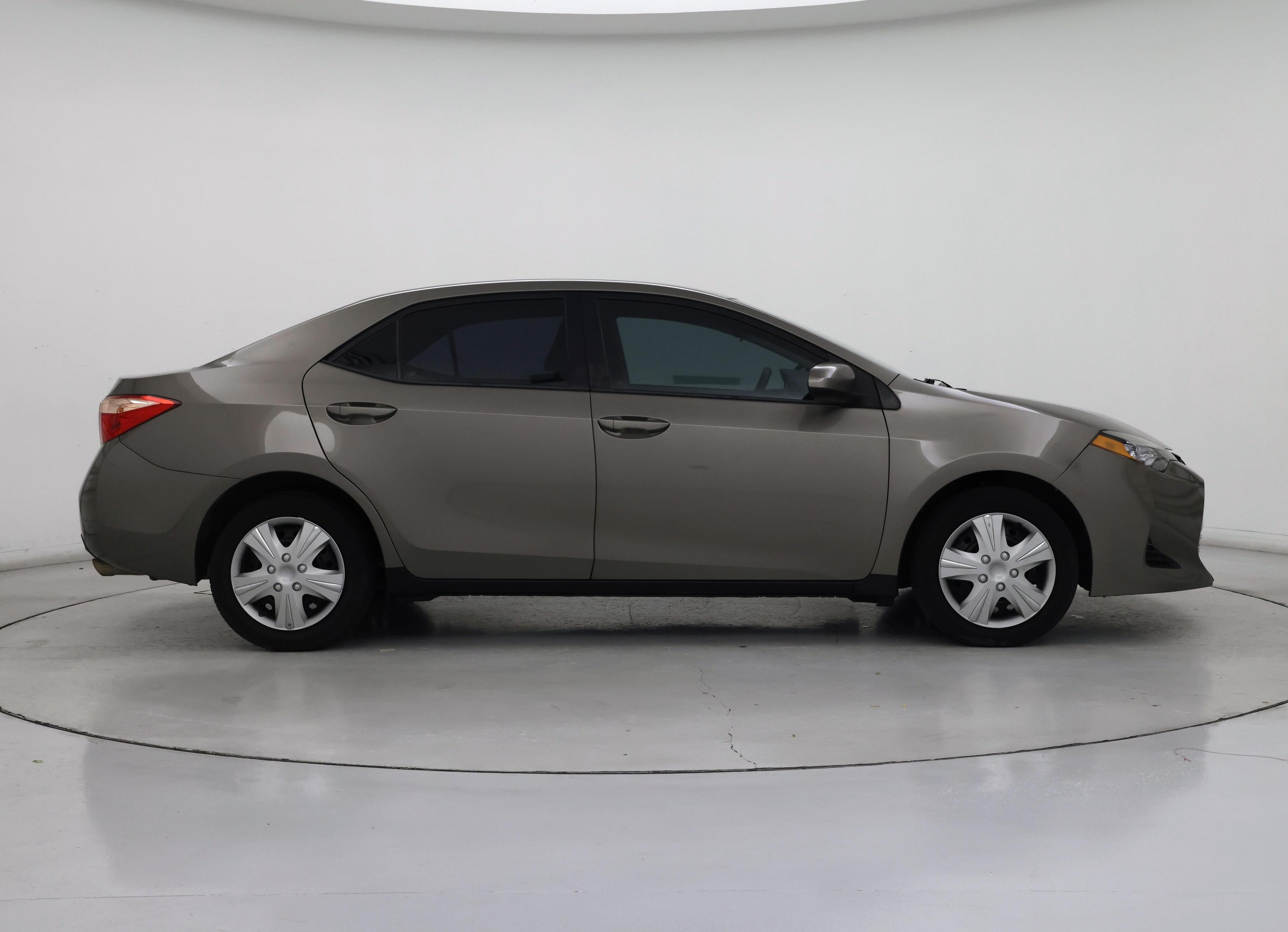 Thumbnail: 2018 Toyota Corolla - 7
