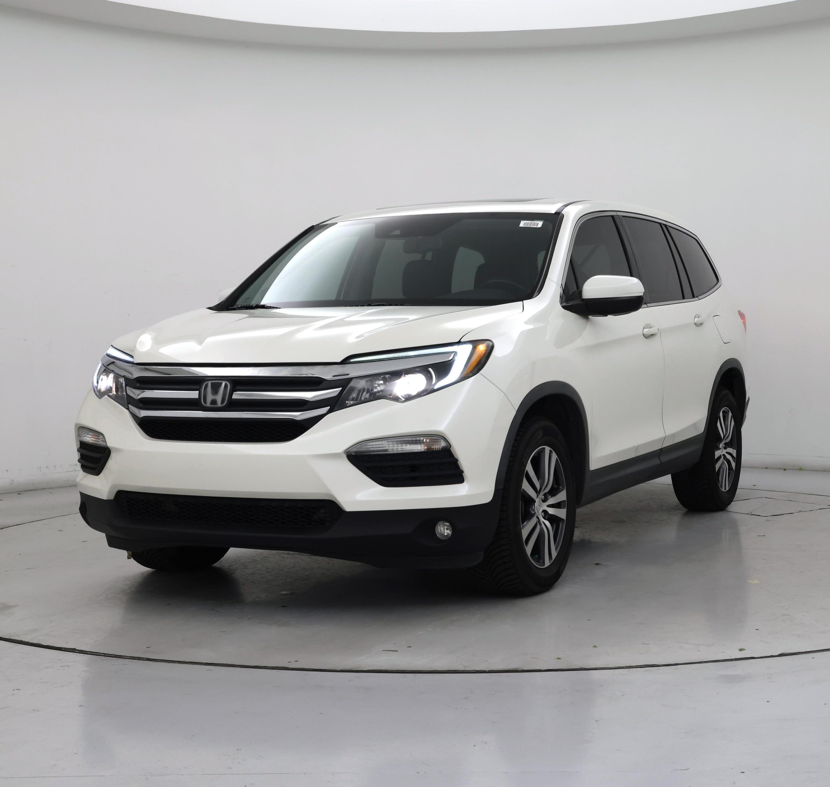 Thumbnail: 2017 Honda Pilot - 4