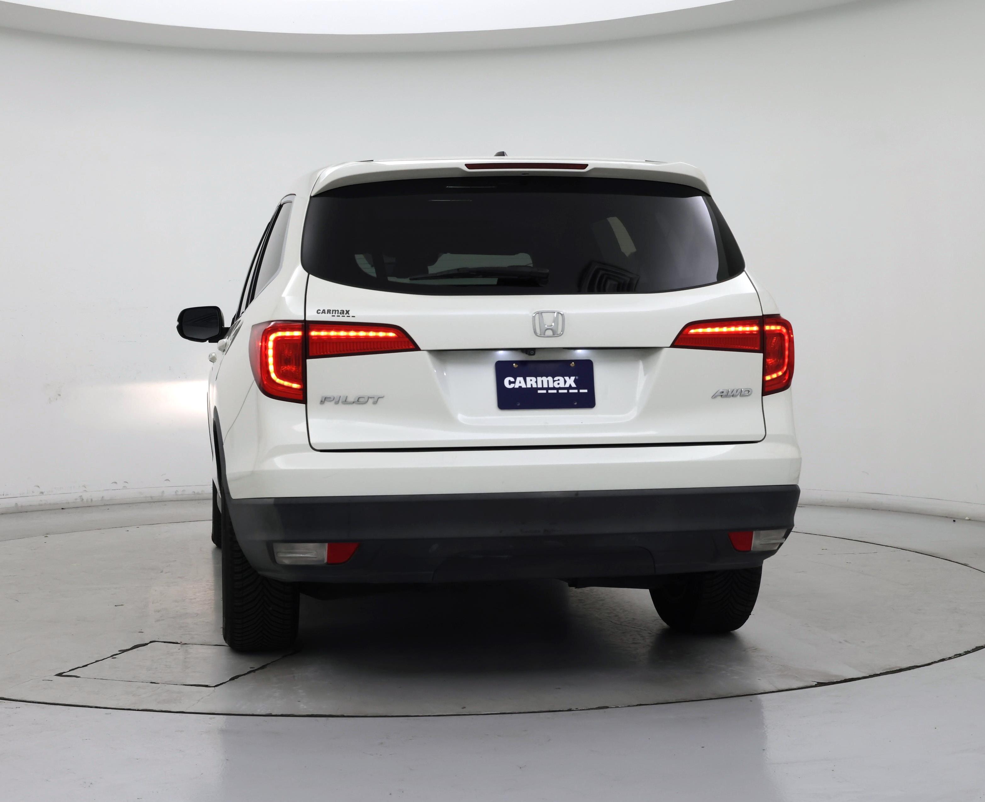 Thumbnail: 2017 Honda Pilot - 6