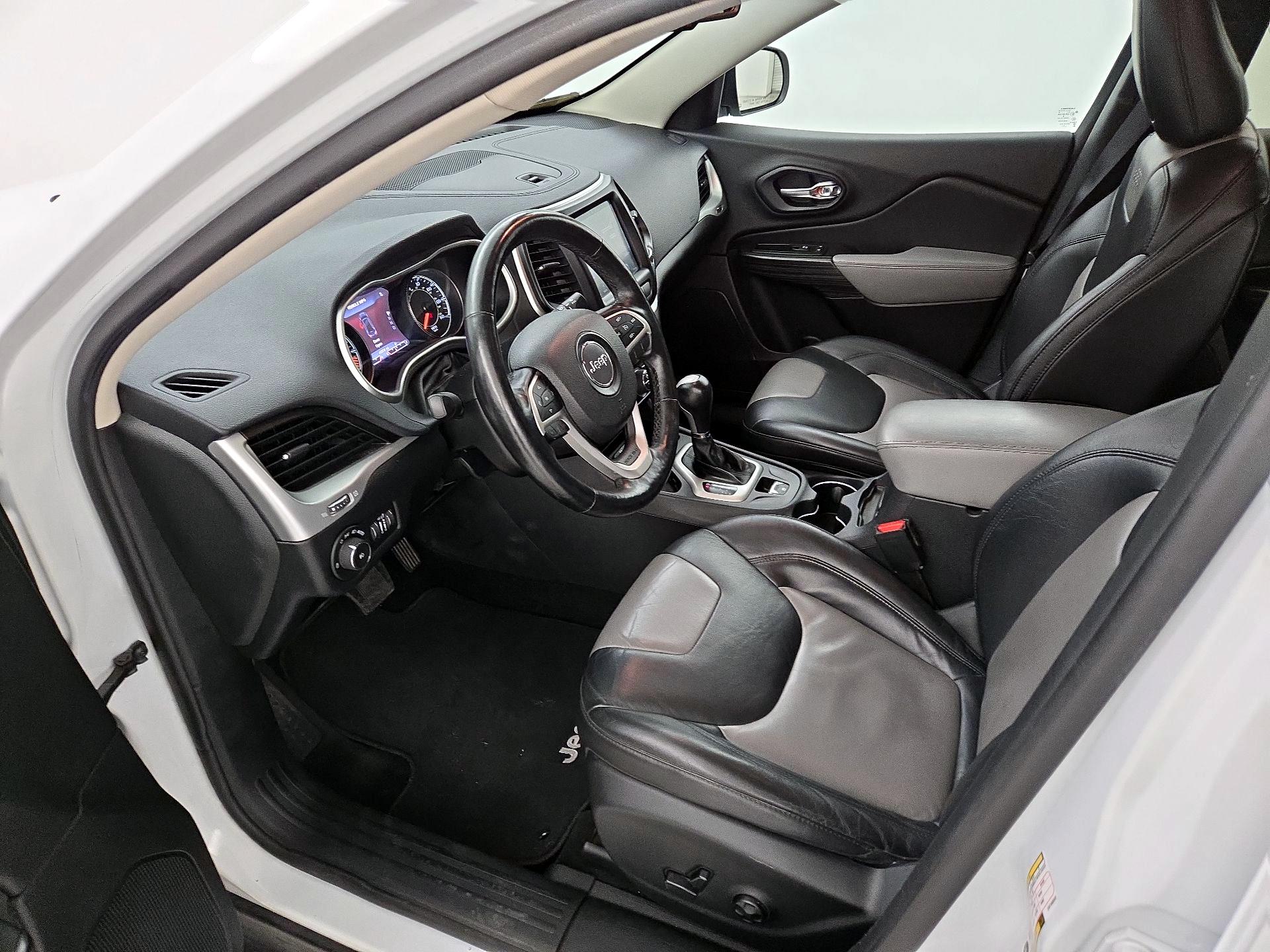 Thumbnail: 2014 Jeep Cherokee - 11
