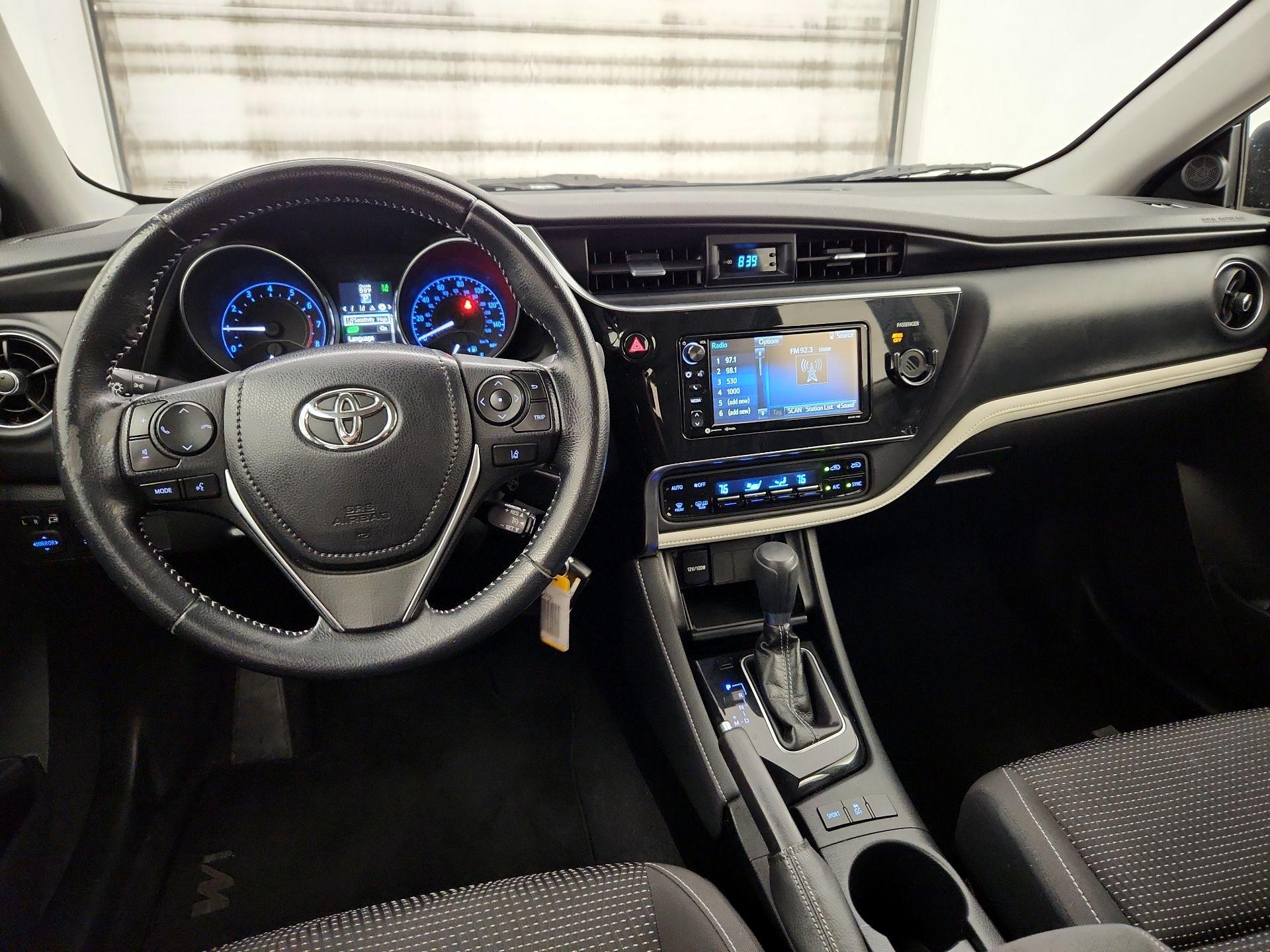 Thumbnail: 2017 Toyota Corolla iM - 9