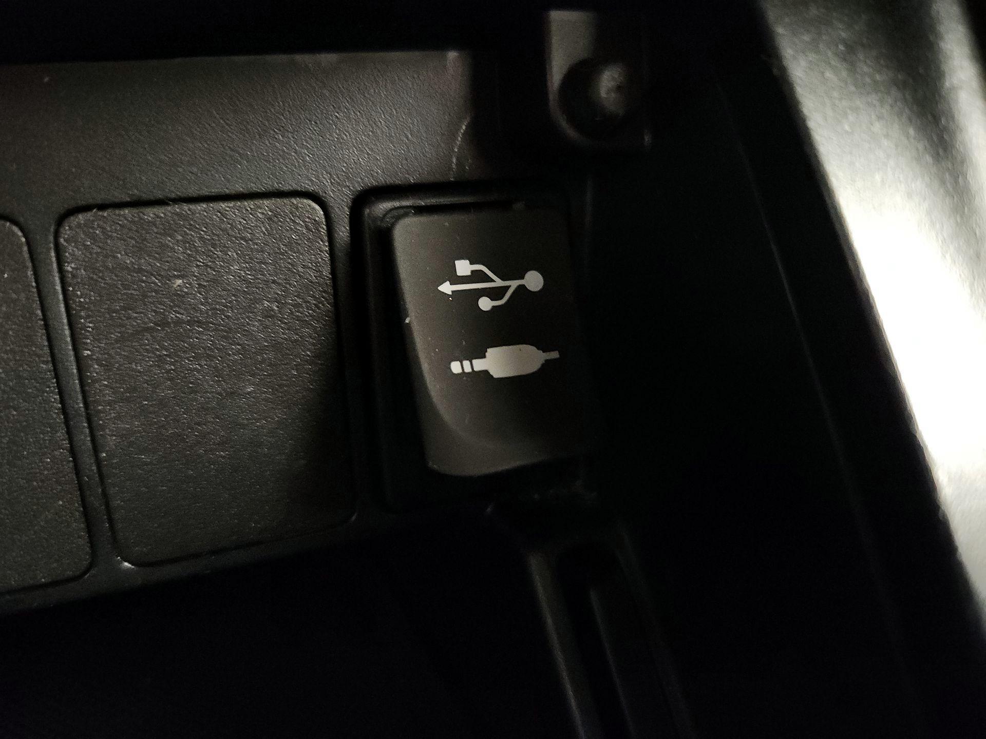 Thumbnail: 2017 Toyota Corolla iM - 18